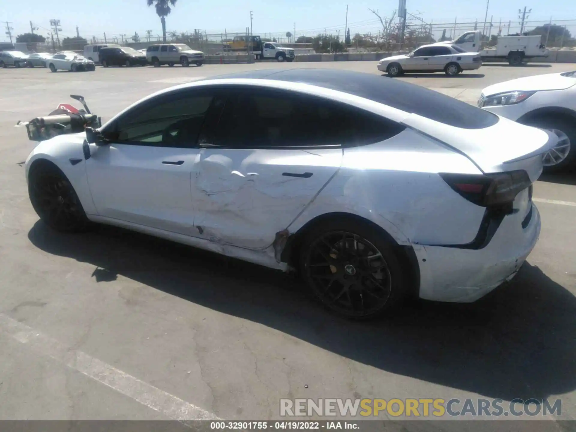 3 Photograph of a damaged car 5YJ3E1EA3MF870760 TESLA MODEL 3 2021