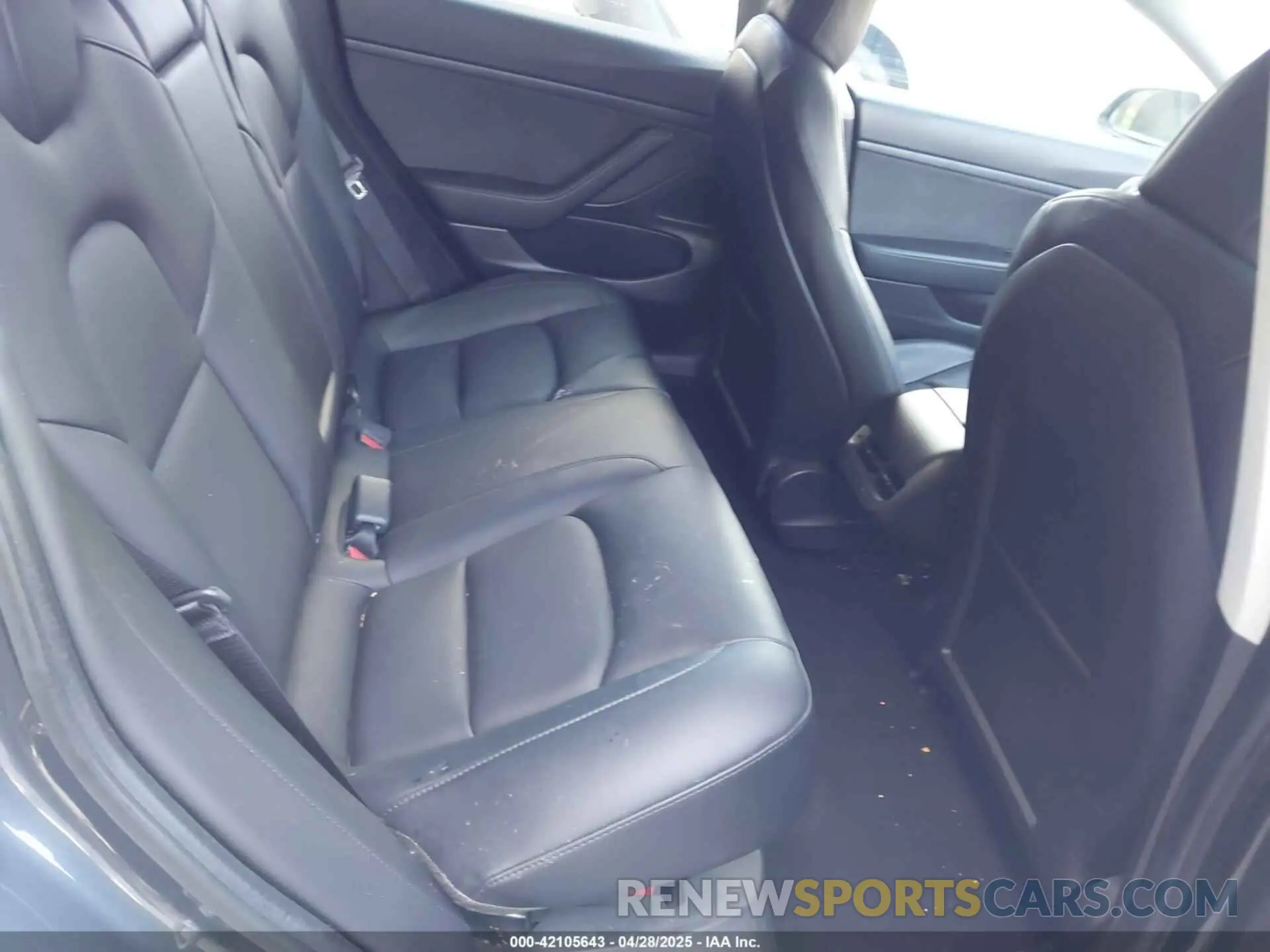 8 Photograph of a damaged car 5YJ3E1EA3MF877790 TESLA MODEL 3 2021