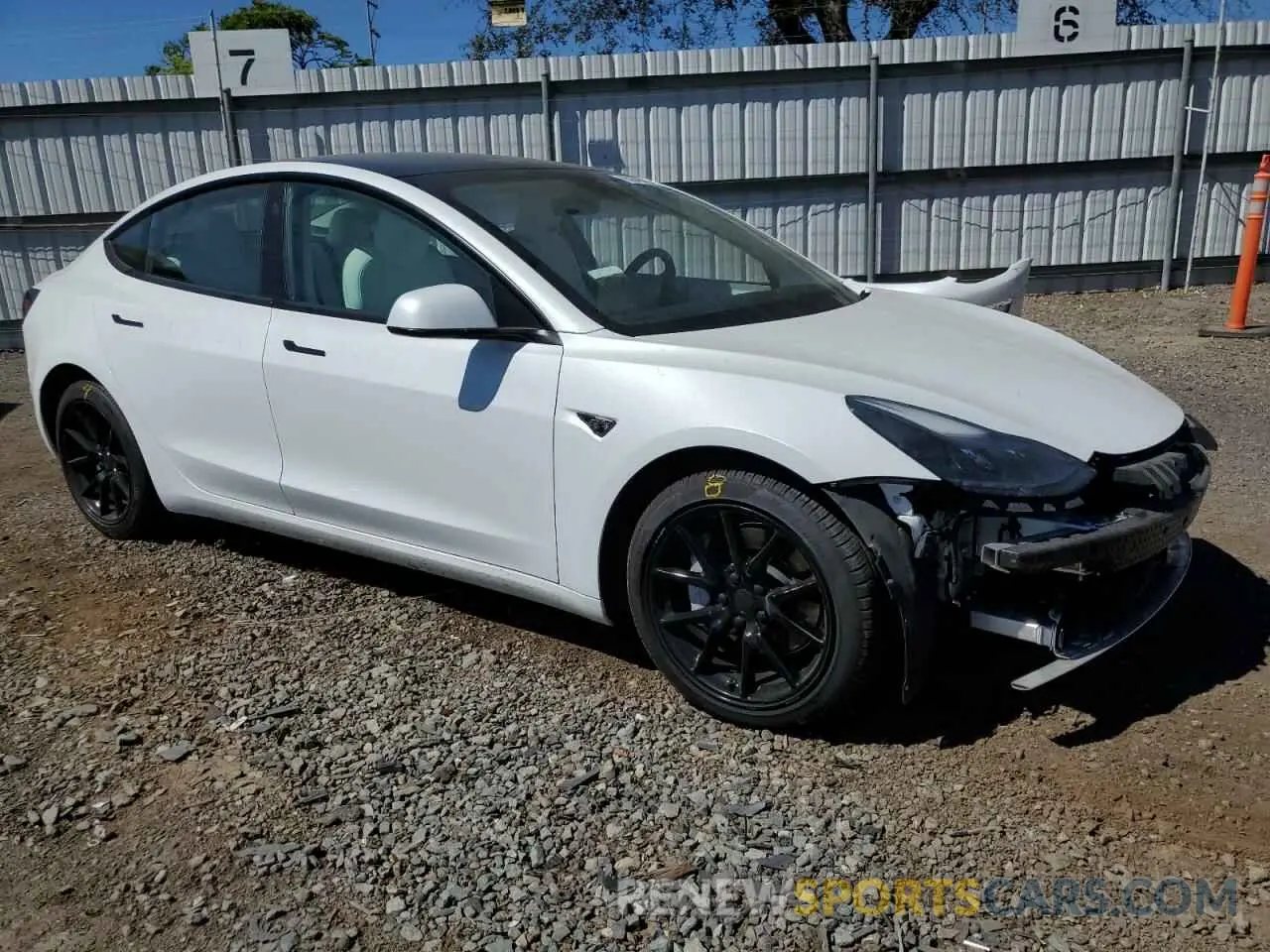4 Photograph of a damaged car 5YJ3E1EA3MF877904 TESLA MODEL 3 2021
