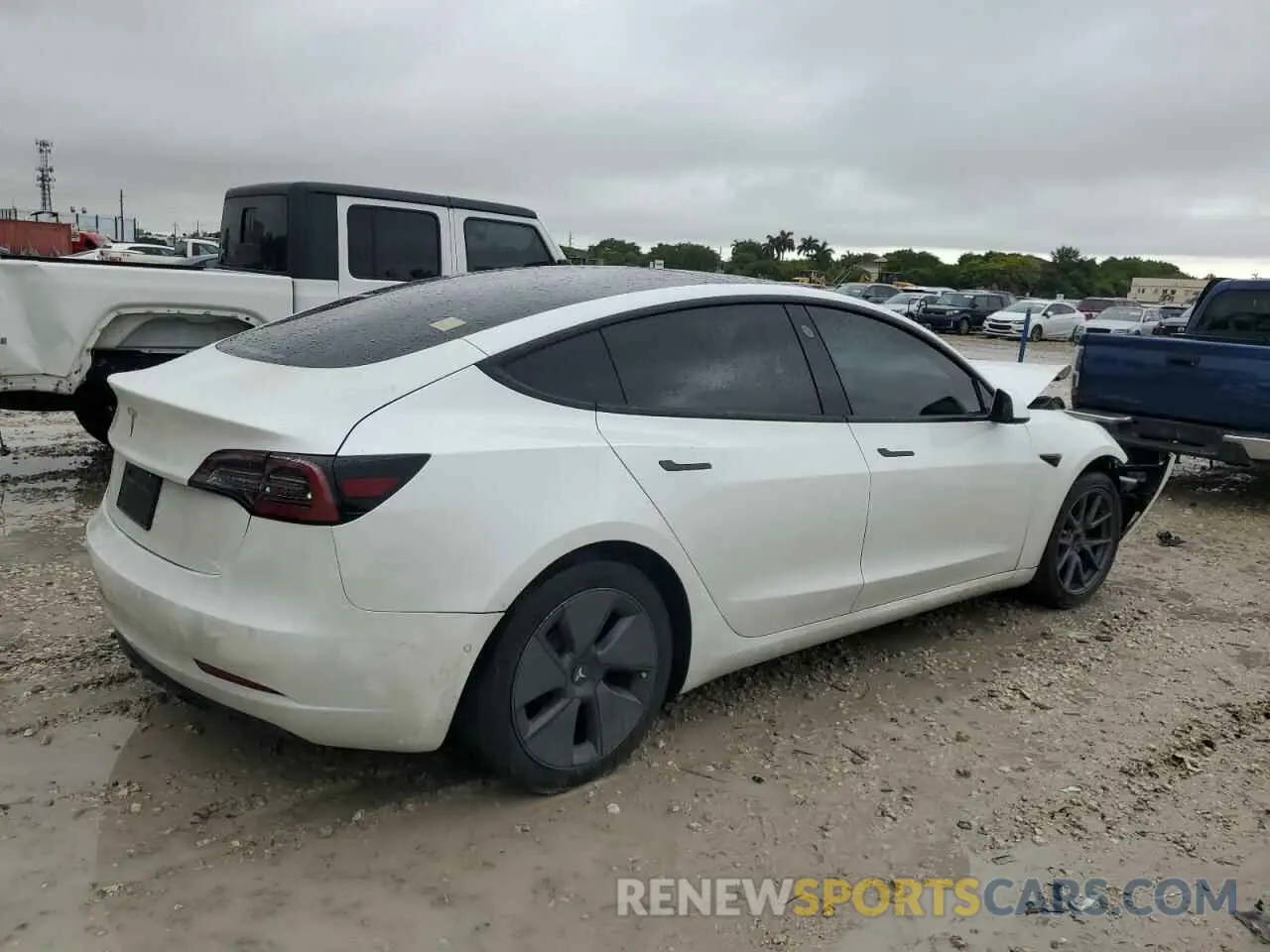 3 Photograph of a damaged car 5YJ3E1EA3MF907922 TESLA MODEL 3 2021