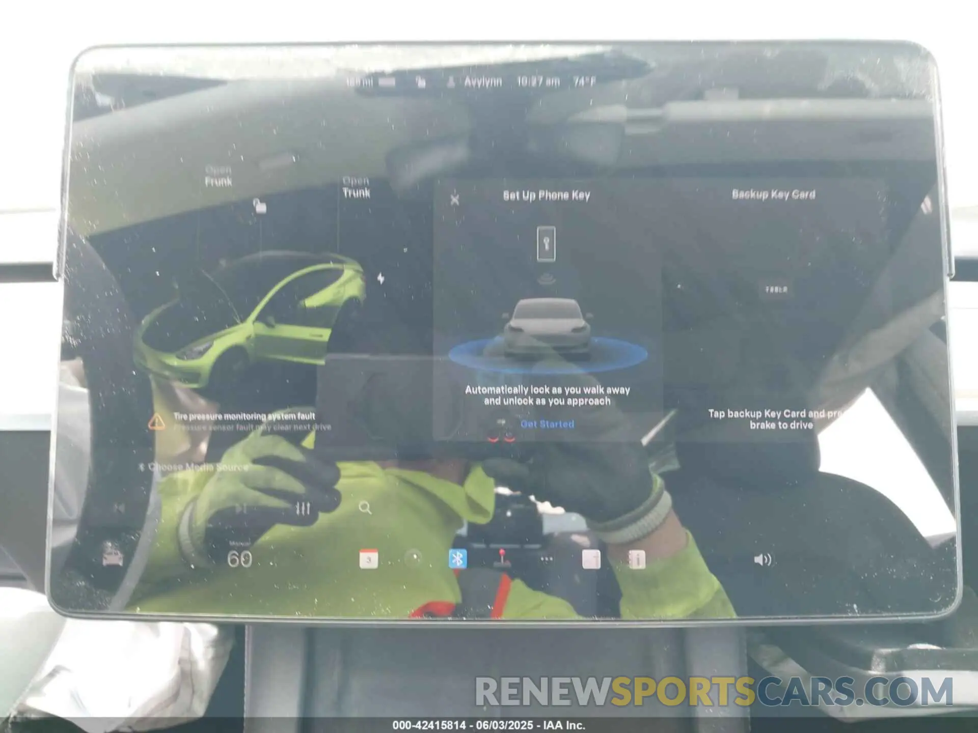 18 Photograph of a damaged car 5YJ3E1EA3MF921206 TESLA MODEL 3 2021