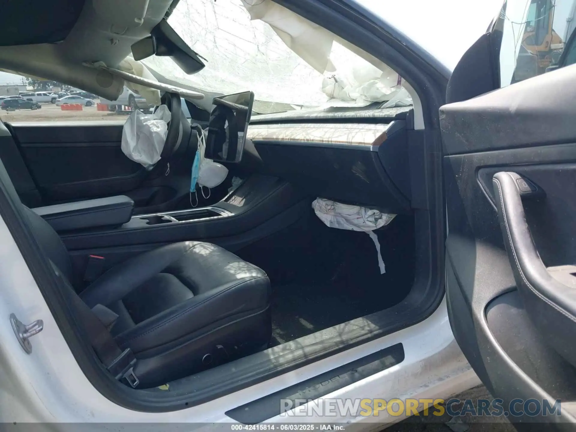5 Photograph of a damaged car 5YJ3E1EA3MF921206 TESLA MODEL 3 2021