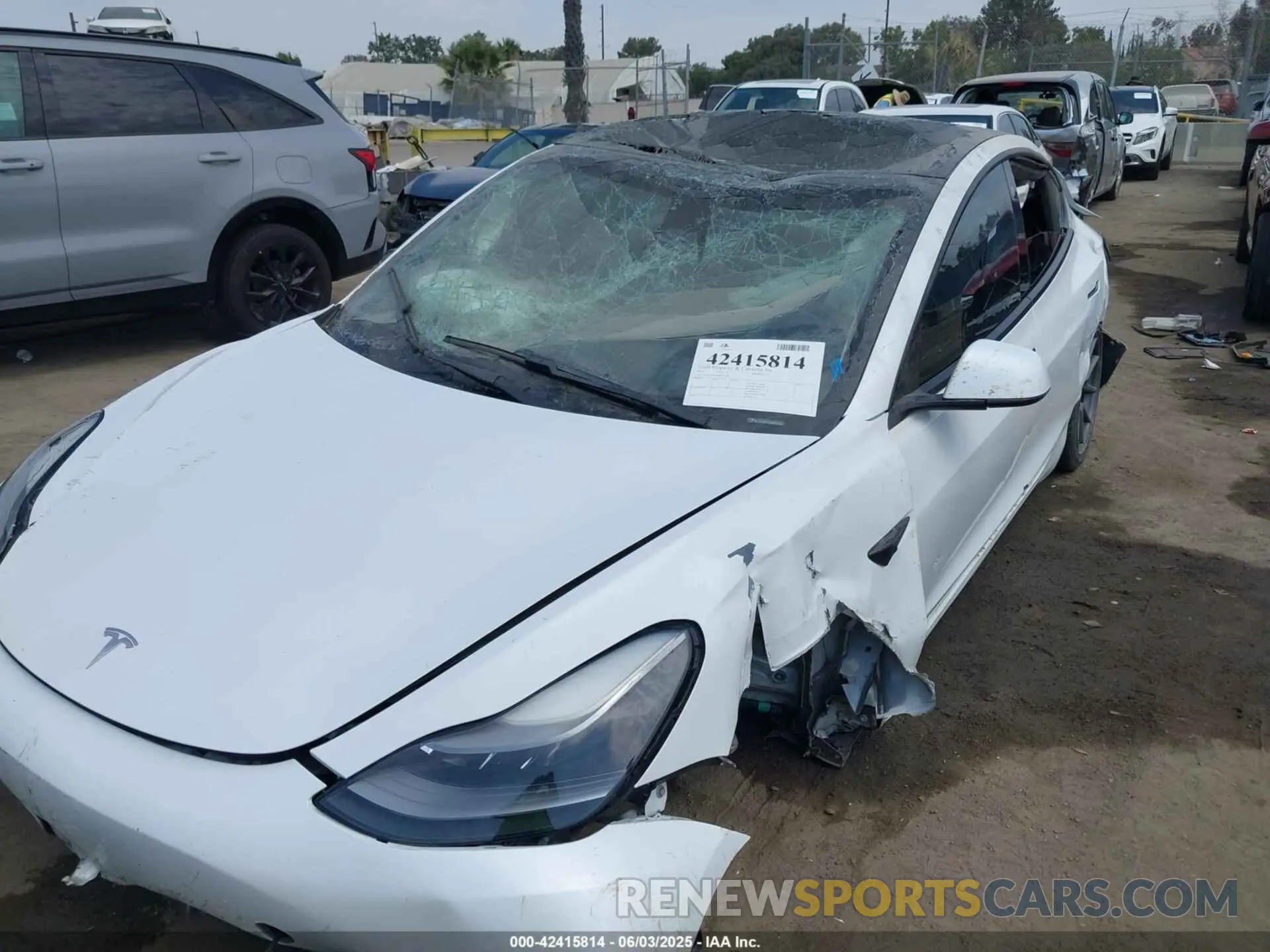 6 Photograph of a damaged car 5YJ3E1EA3MF921206 TESLA MODEL 3 2021