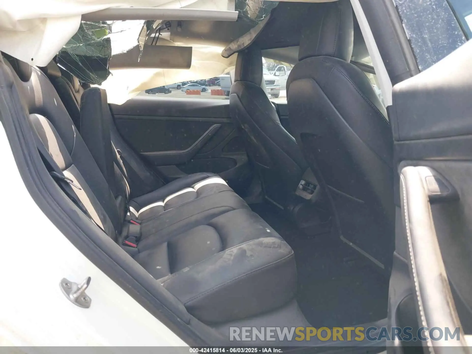 8 Photograph of a damaged car 5YJ3E1EA3MF921206 TESLA MODEL 3 2021