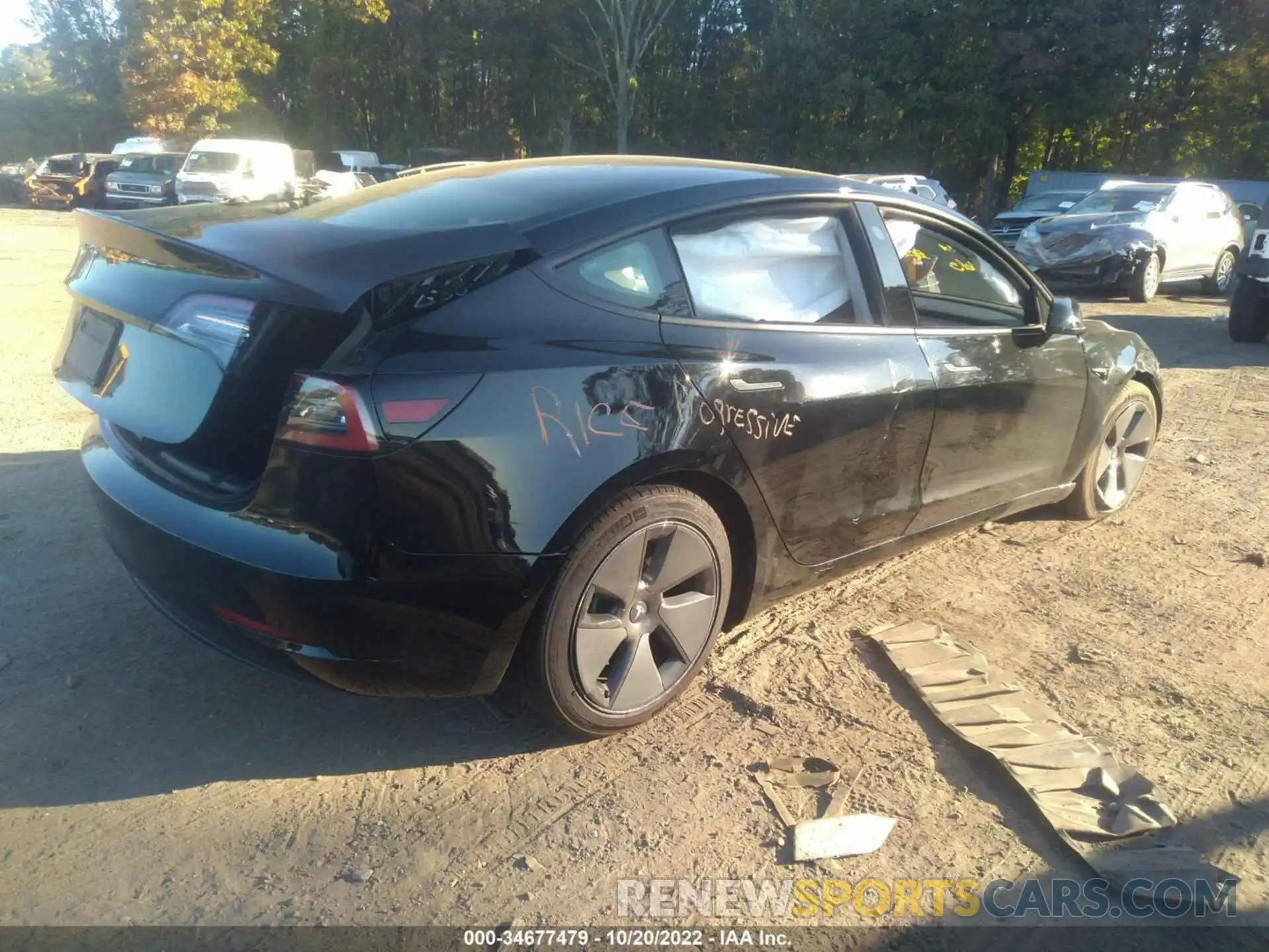 4 Photograph of a damaged car 5YJ3E1EA3MF921335 TESLA MODEL 3 2021