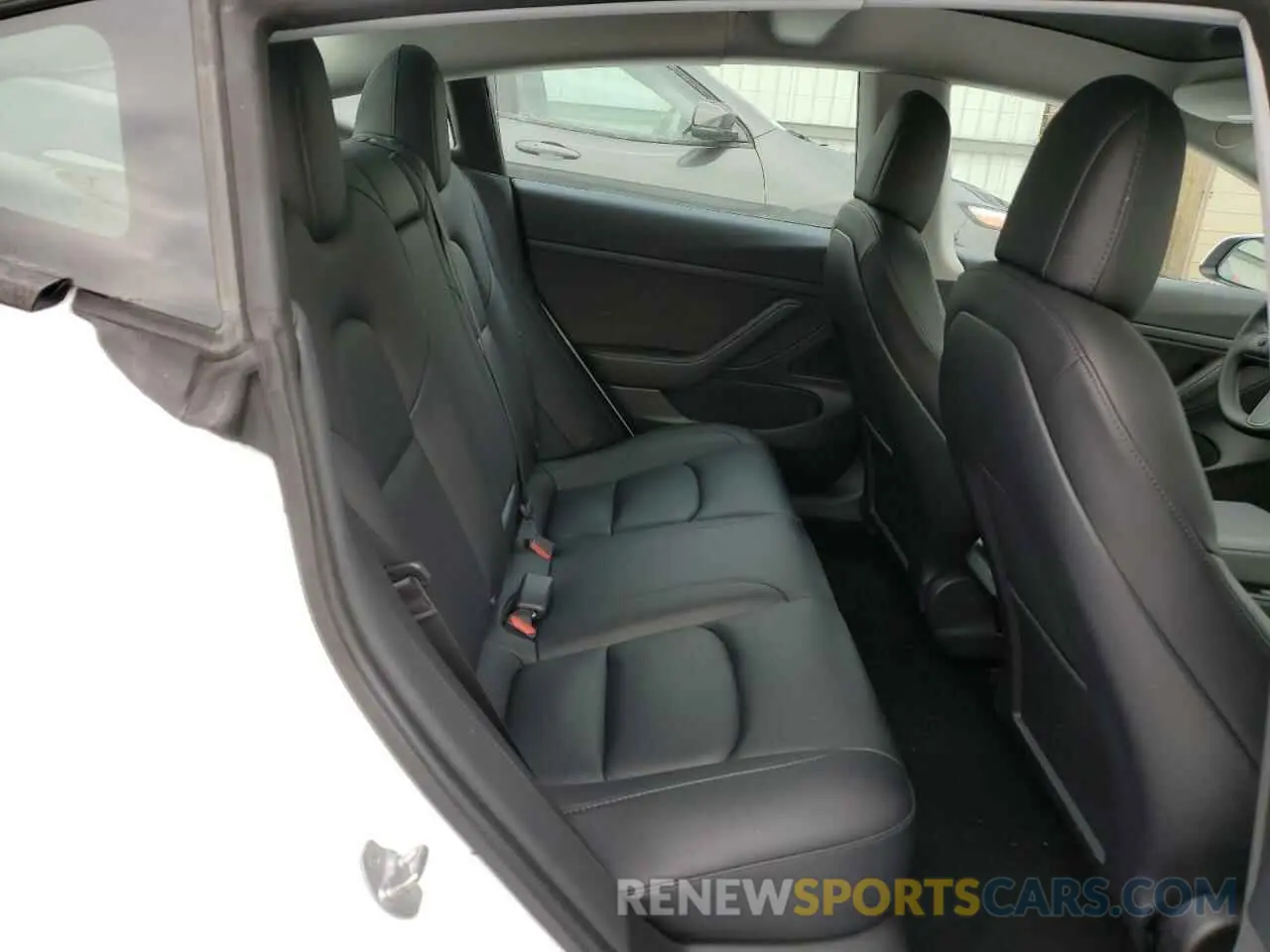 10 Photograph of a damaged car 5YJ3E1EA3MF923487 TESLA MODEL 3 2021