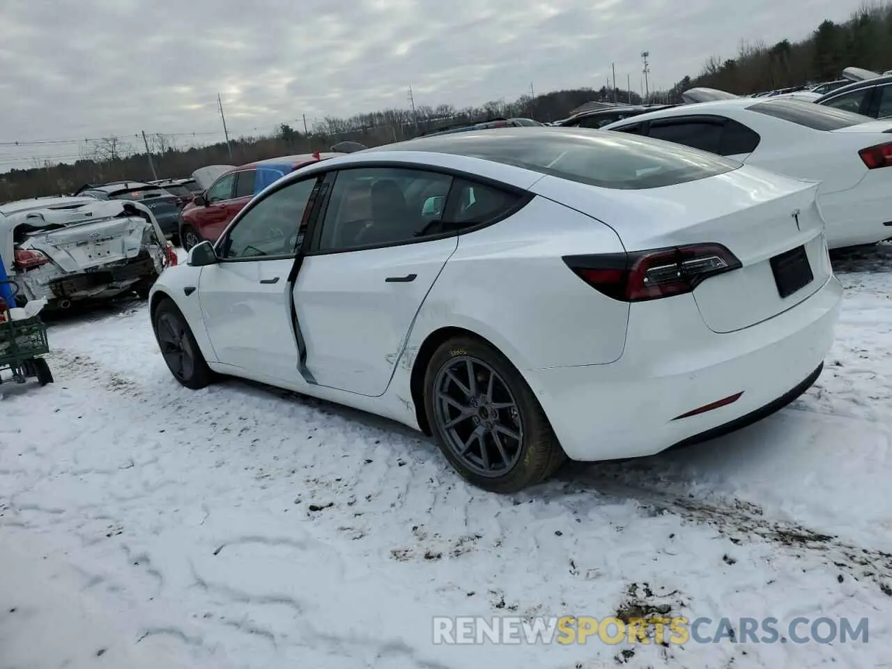 2 Photograph of a damaged car 5YJ3E1EA3MF923487 TESLA MODEL 3 2021