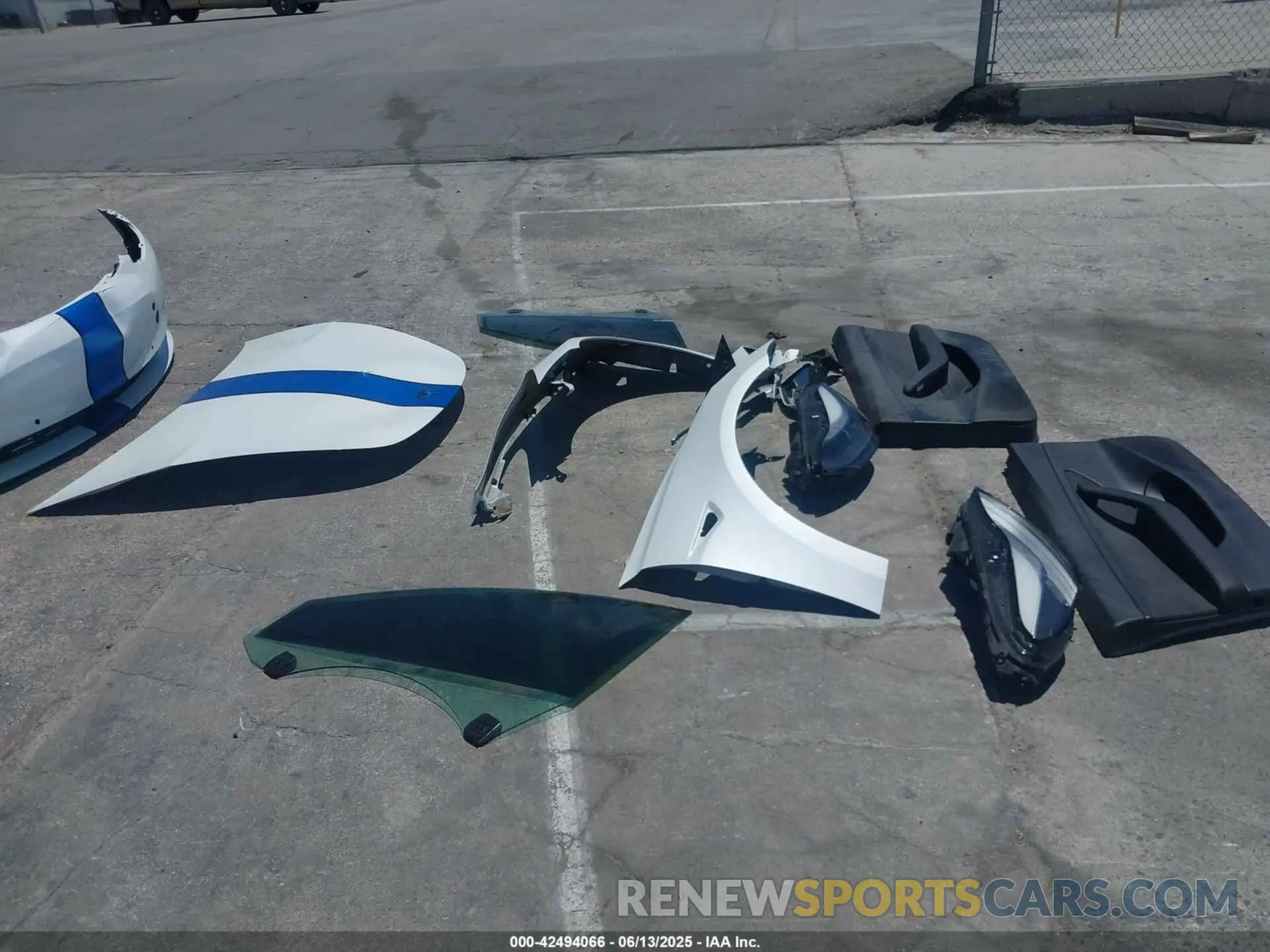 20 Photograph of a damaged car 5YJ3E1EA3MF923537 TESLA MODEL 3 2021