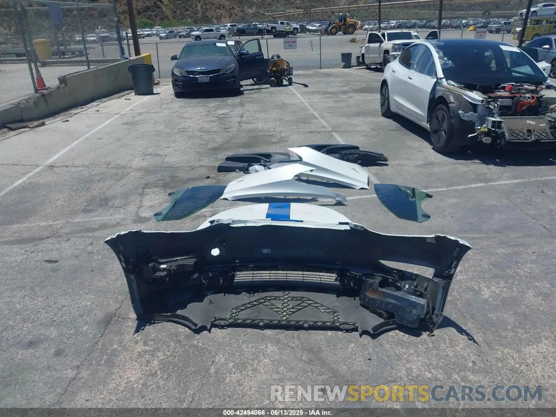 21 Photograph of a damaged car 5YJ3E1EA3MF923537 TESLA MODEL 3 2021