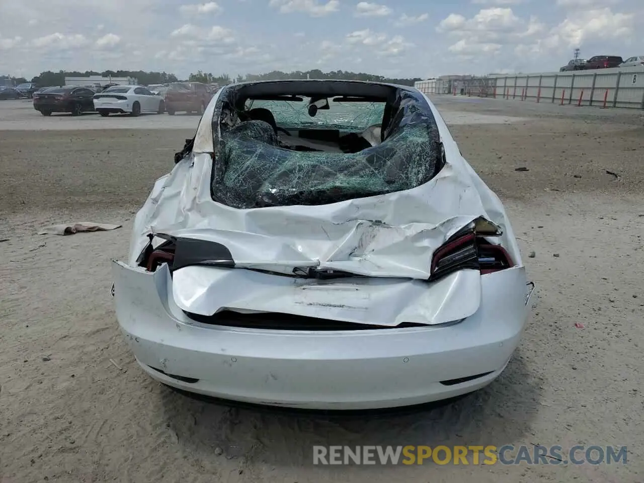 6 Photograph of a damaged car 5YJ3E1EA3MF976870 TESLA MODEL 3 2021