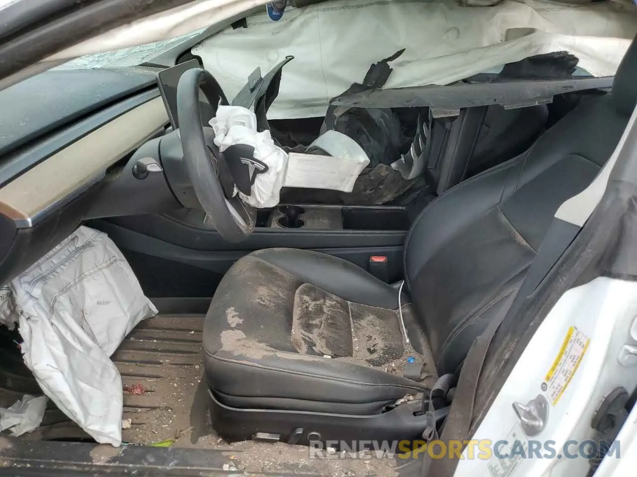 7 Photograph of a damaged car 5YJ3E1EA3MF976870 TESLA MODEL 3 2021