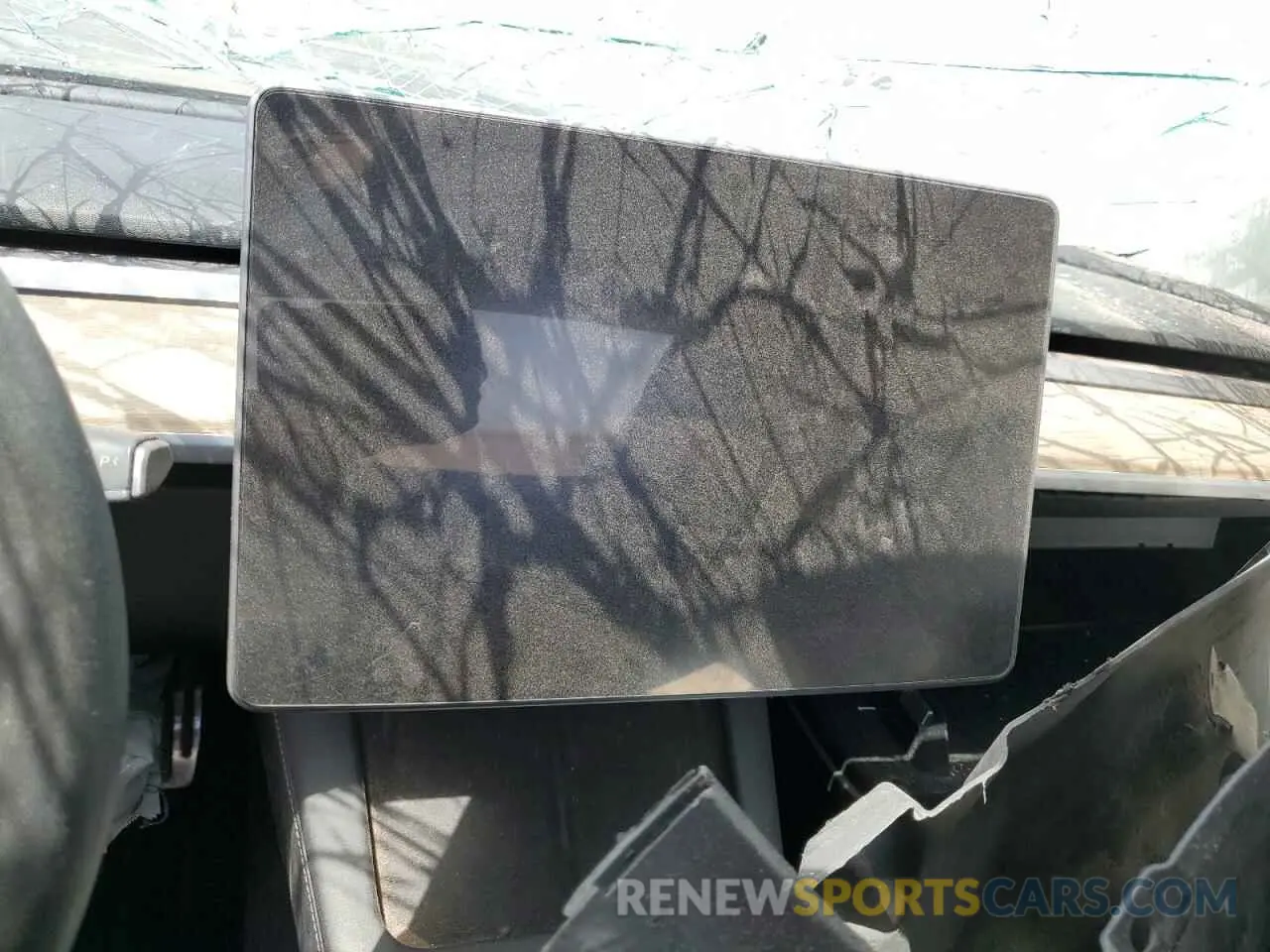9 Photograph of a damaged car 5YJ3E1EA3MF976870 TESLA MODEL 3 2021