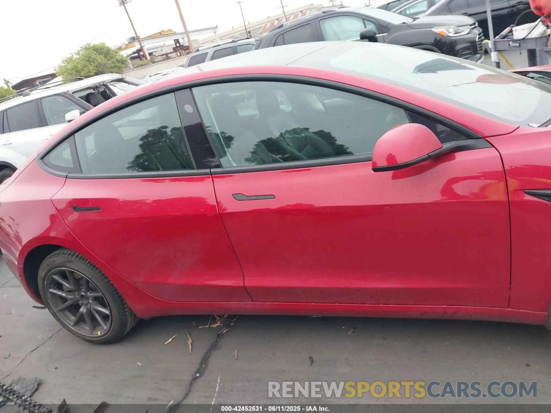 14 Photograph of a damaged car 5YJ3E1EA3MF994740 TESLA MODEL 3 2021