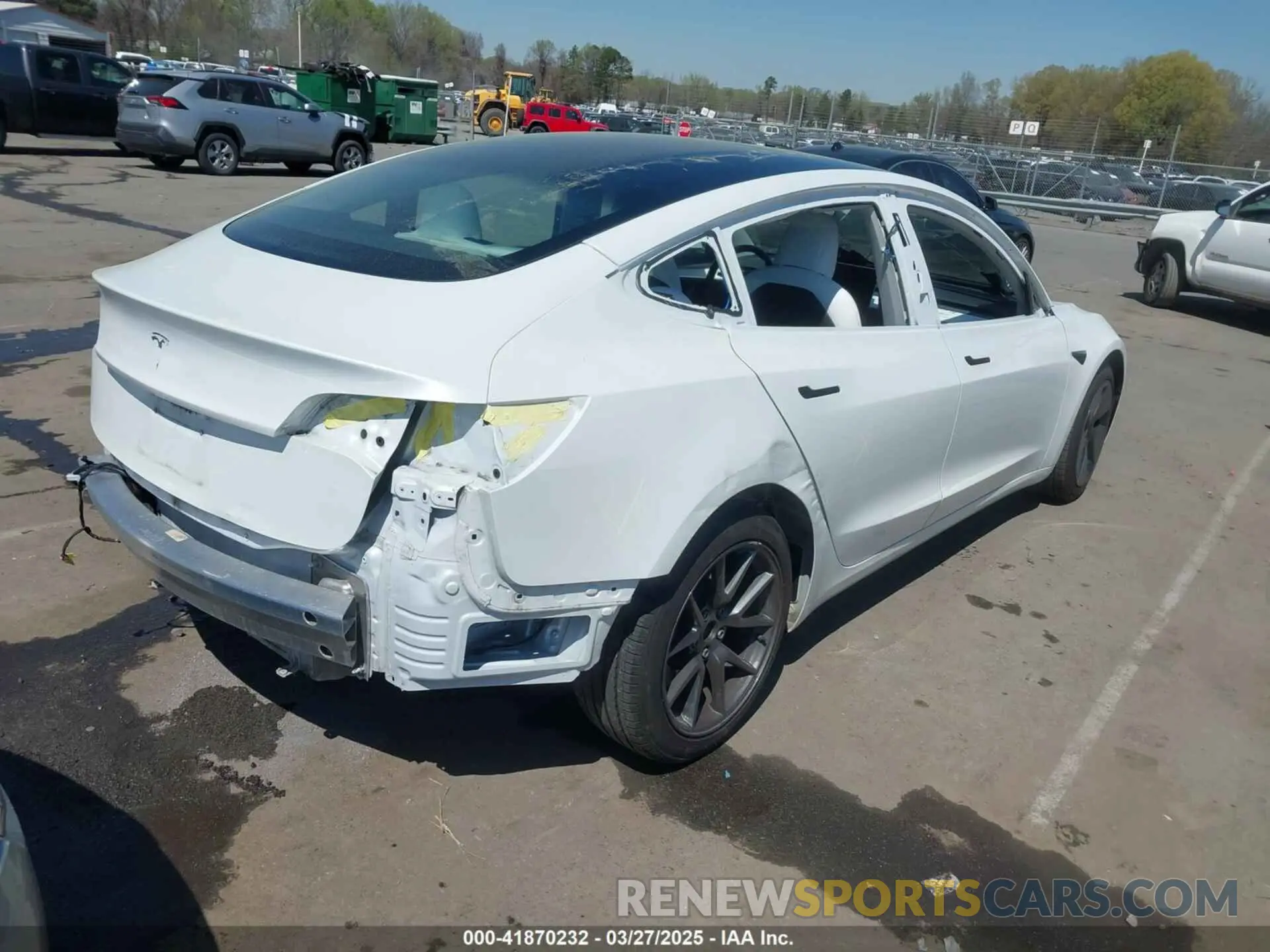 4 Photograph of a damaged car 5YJ3E1EA3MF995063 TESLA MODEL 3 2021
