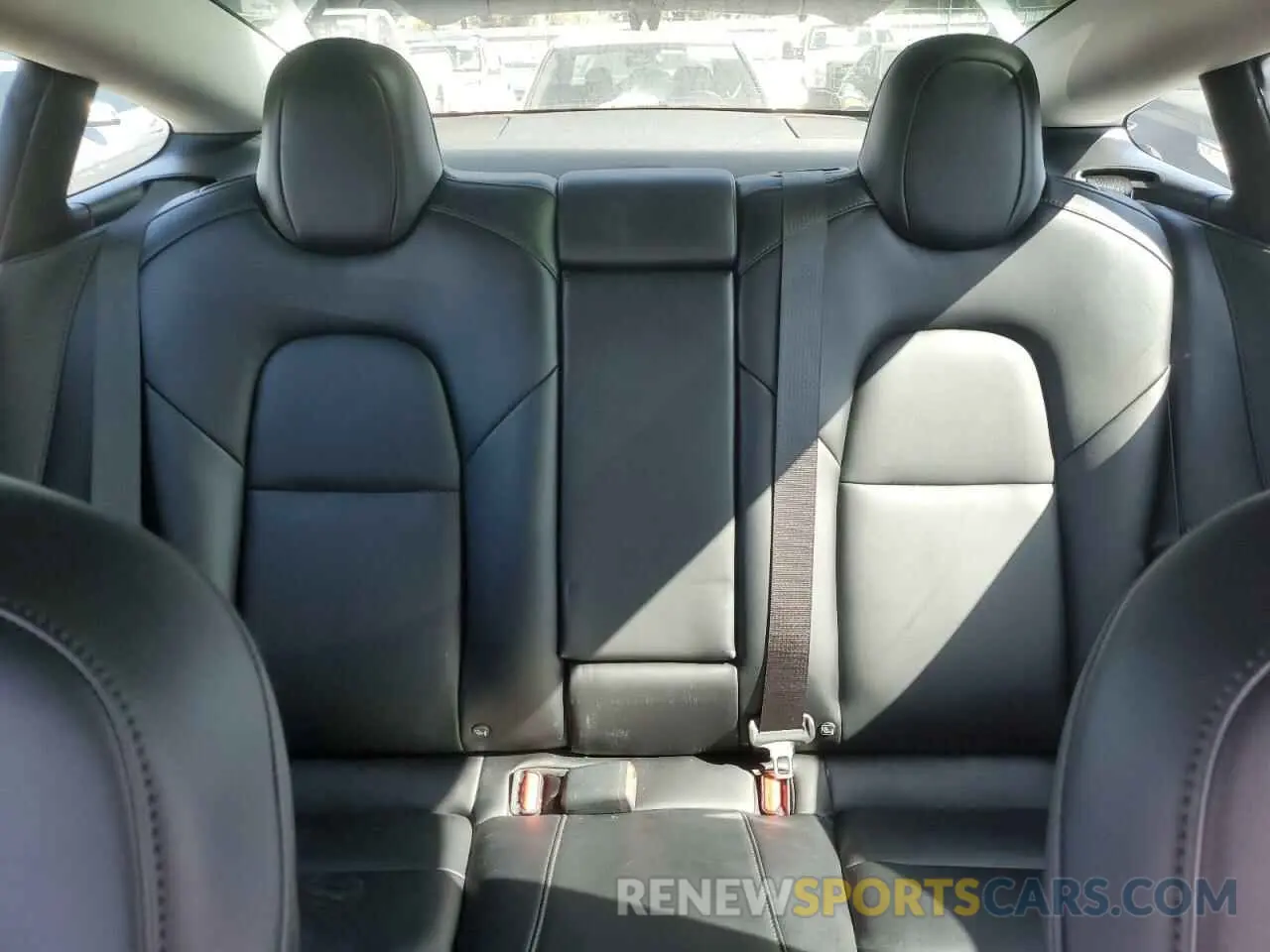 10 Photograph of a damaged car 5YJ3E1EA4MF002993 TESLA MODEL 3 2021