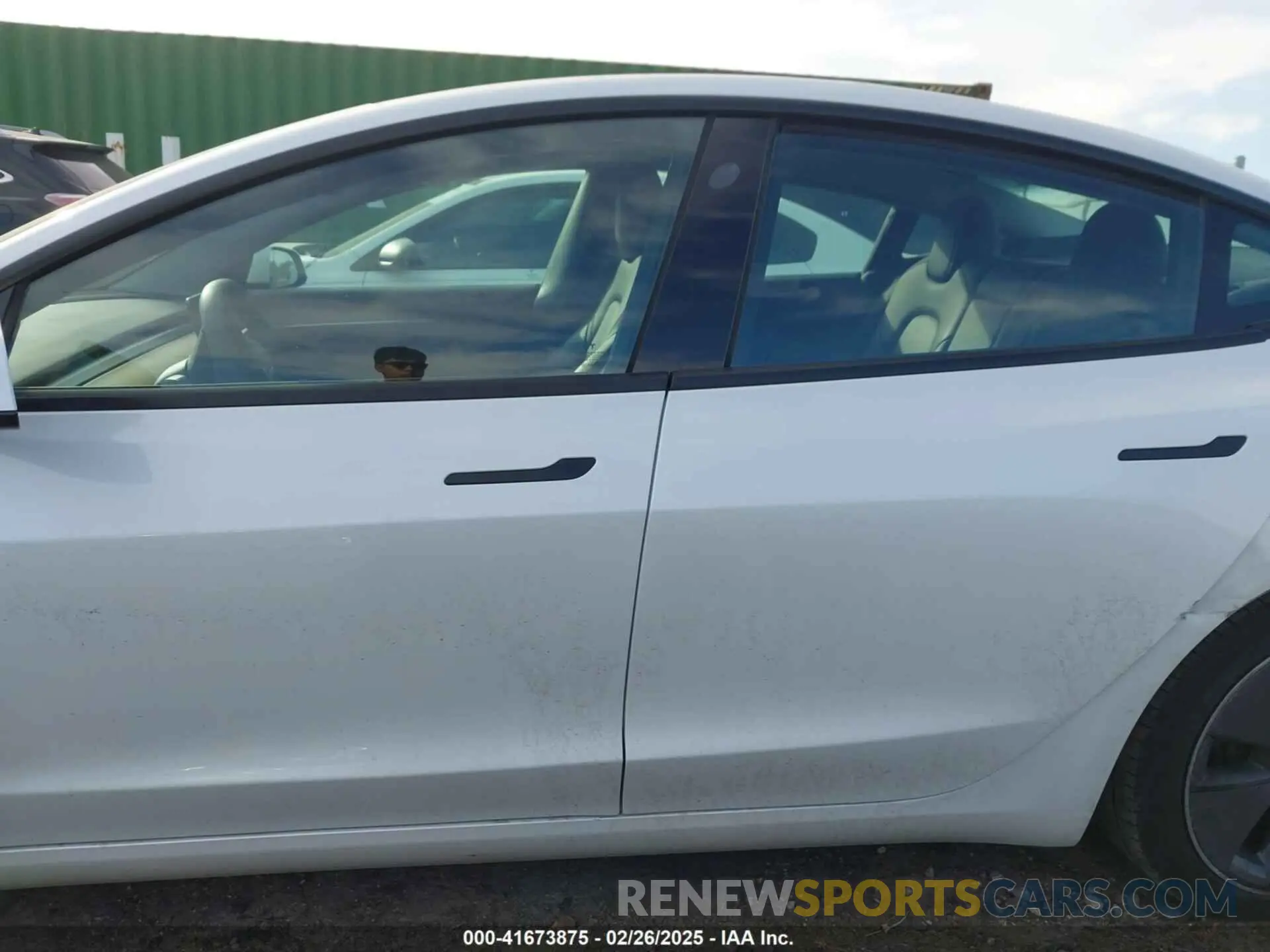 14 Photograph of a damaged car 5YJ3E1EA4MF016604 TESLA MODEL 3 2021