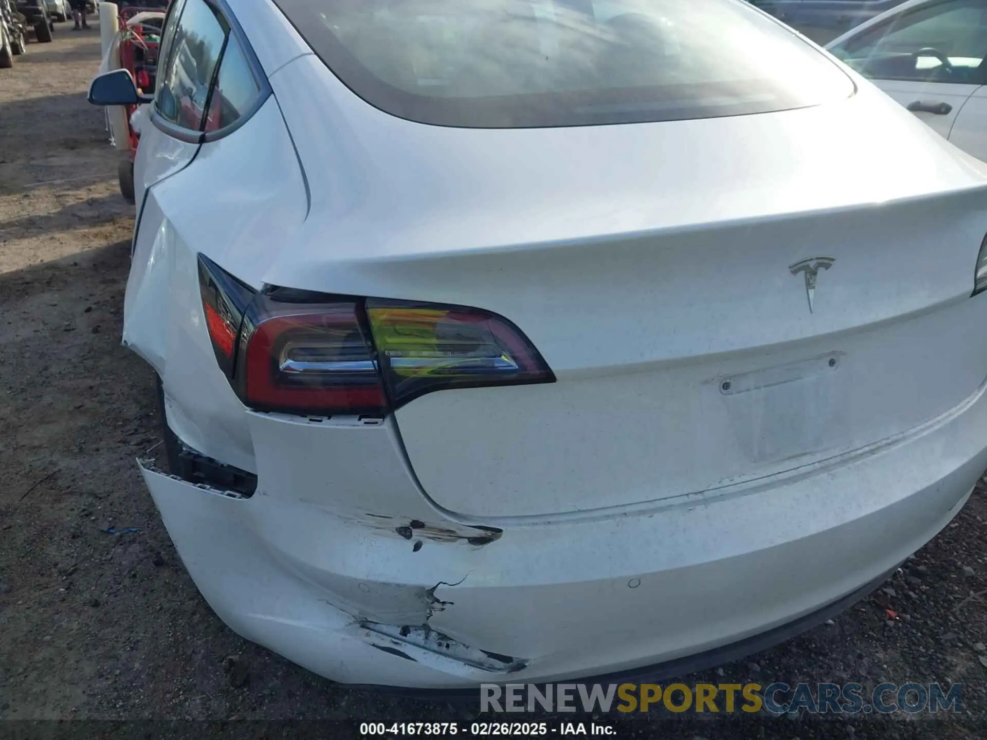 19 Photograph of a damaged car 5YJ3E1EA4MF016604 TESLA MODEL 3 2021