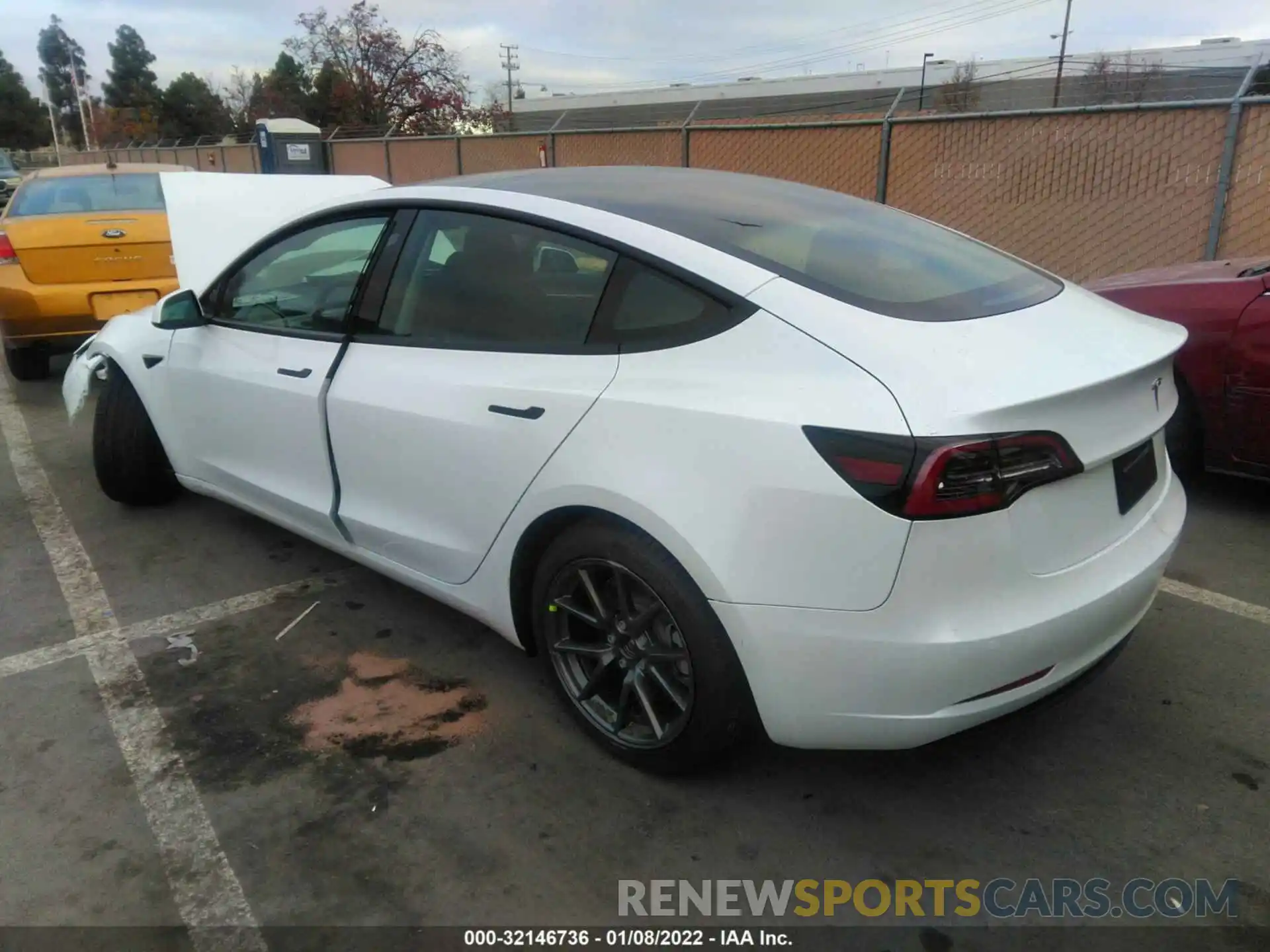 3 Photograph of a damaged car 5YJ3E1EA4MF021561 TESLA MODEL 3 2021