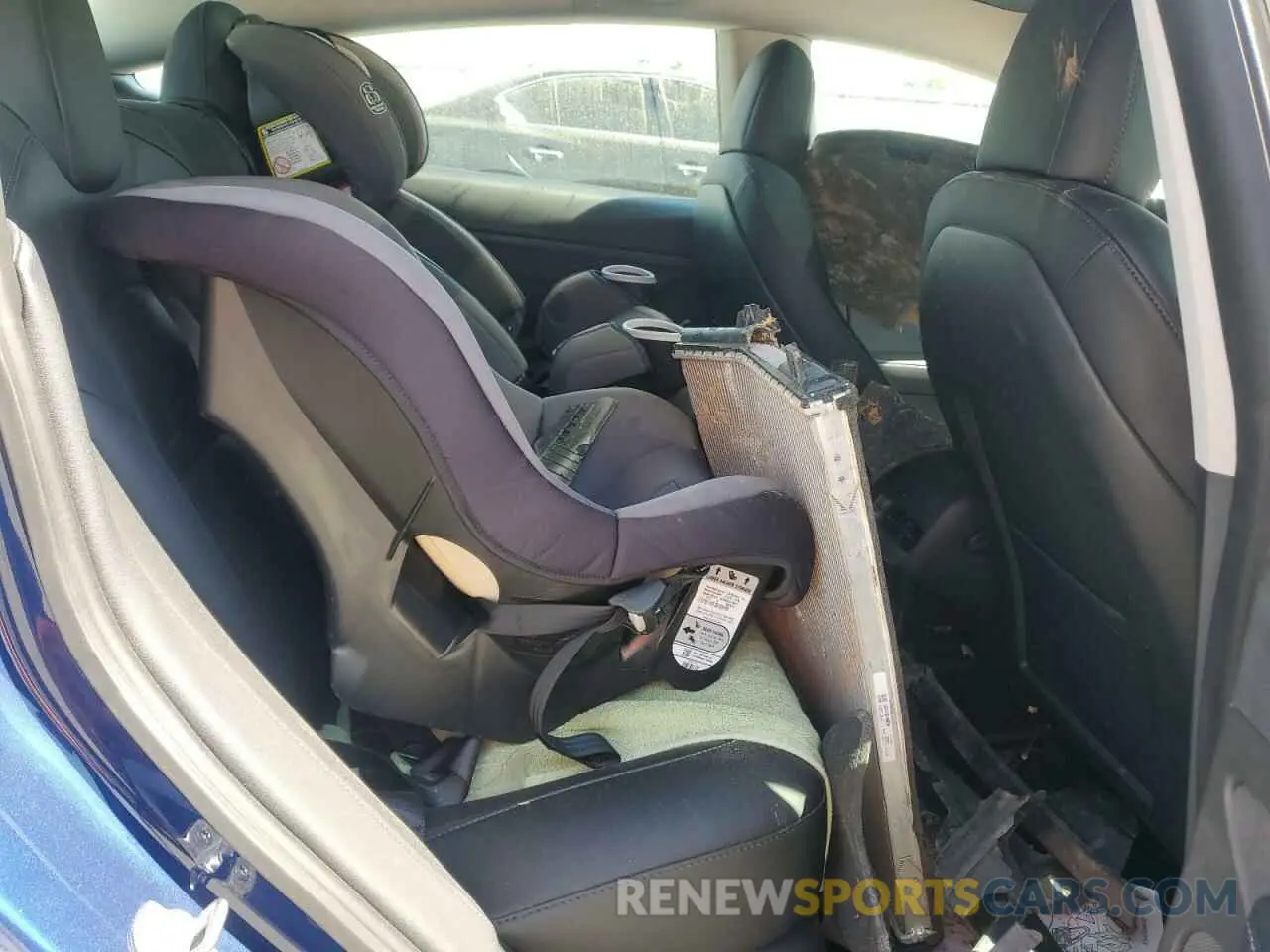 10 Photograph of a damaged car 5YJ3E1EA4MF056973 TESLA MODEL 3 2021