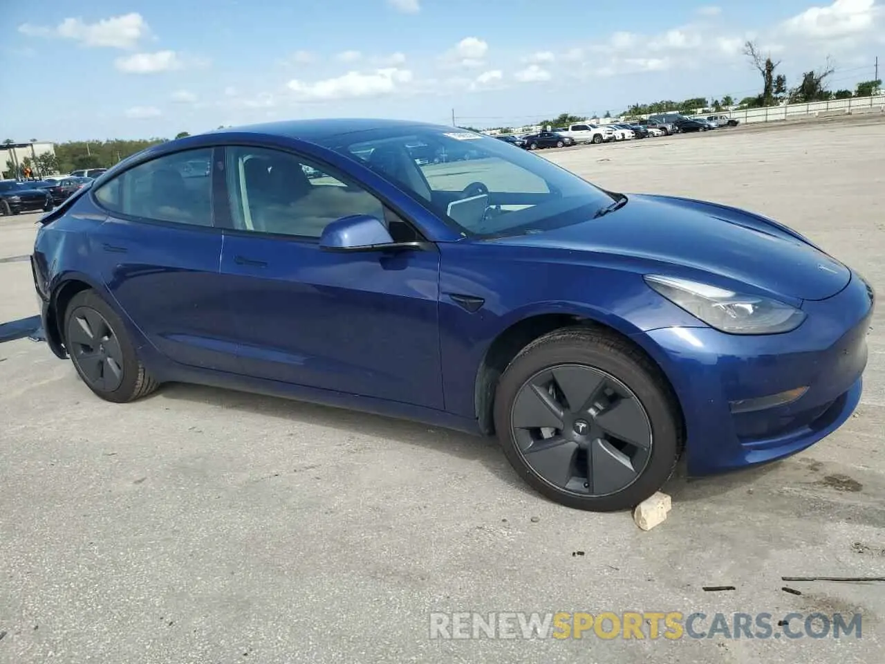 4 Photograph of a damaged car 5YJ3E1EA4MF085096 TESLA MODEL 3 2021