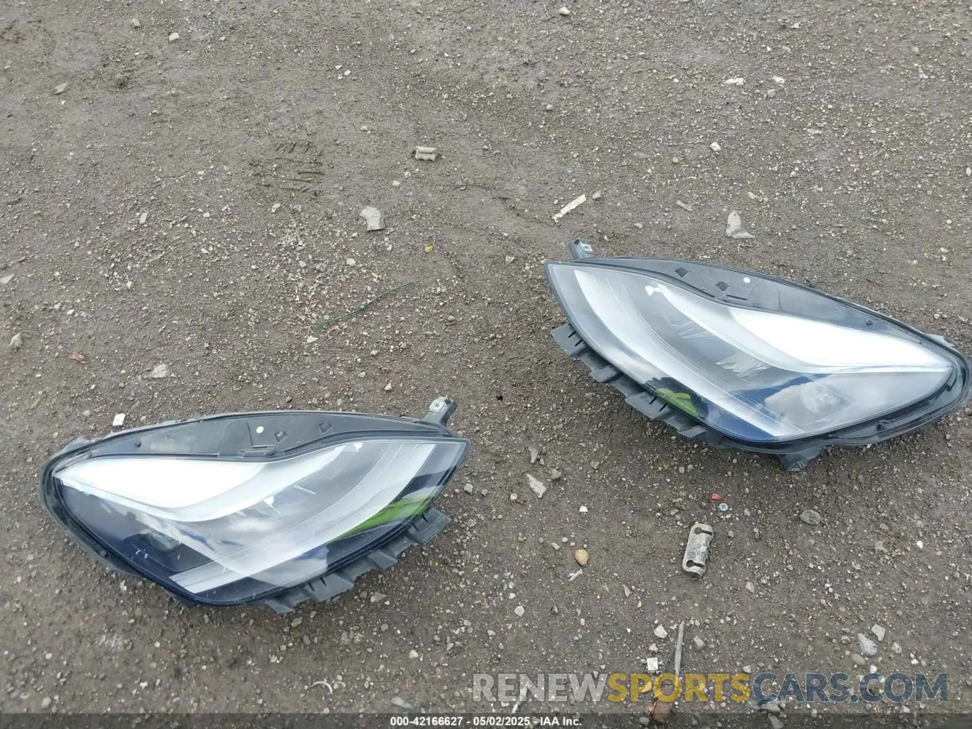 12 Photograph of a damaged car 5YJ3E1EA4MF088550 TESLA MODEL 3 2021