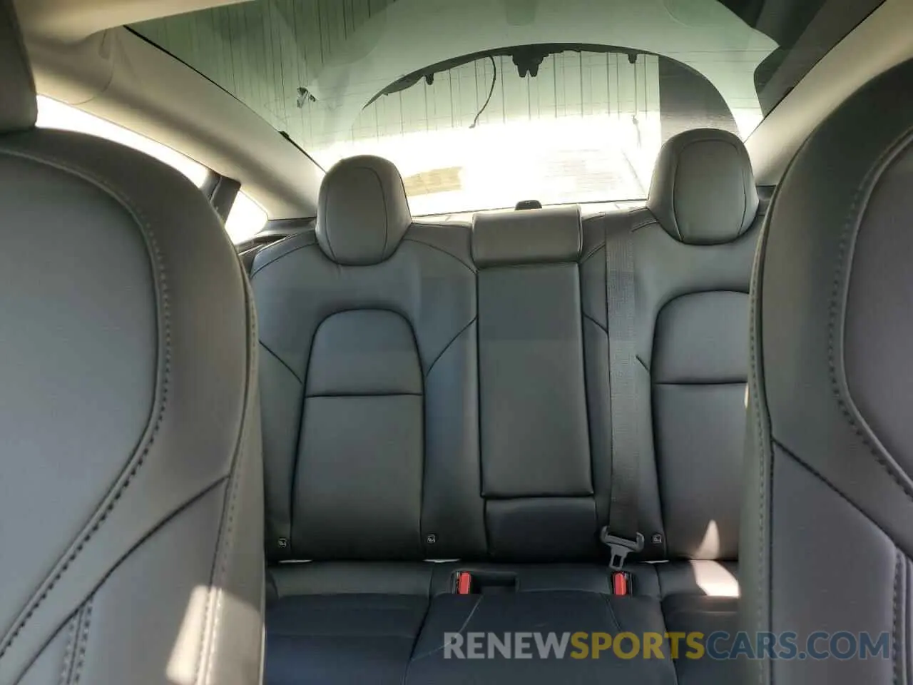 10 Photograph of a damaged car 5YJ3E1EA4MF099600 TESLA MODEL 3 2021