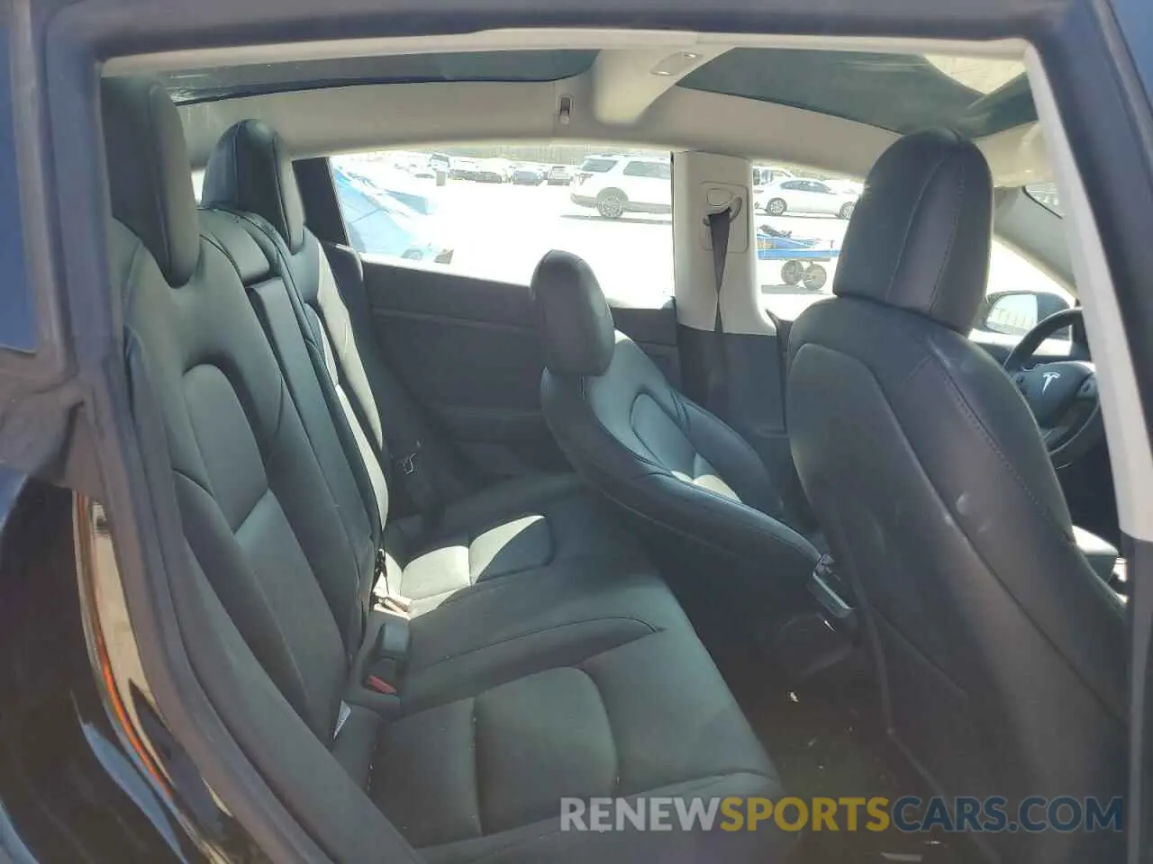 10 Photograph of a damaged car 5YJ3E1EA4MF860447 TESLA MODEL 3 2021