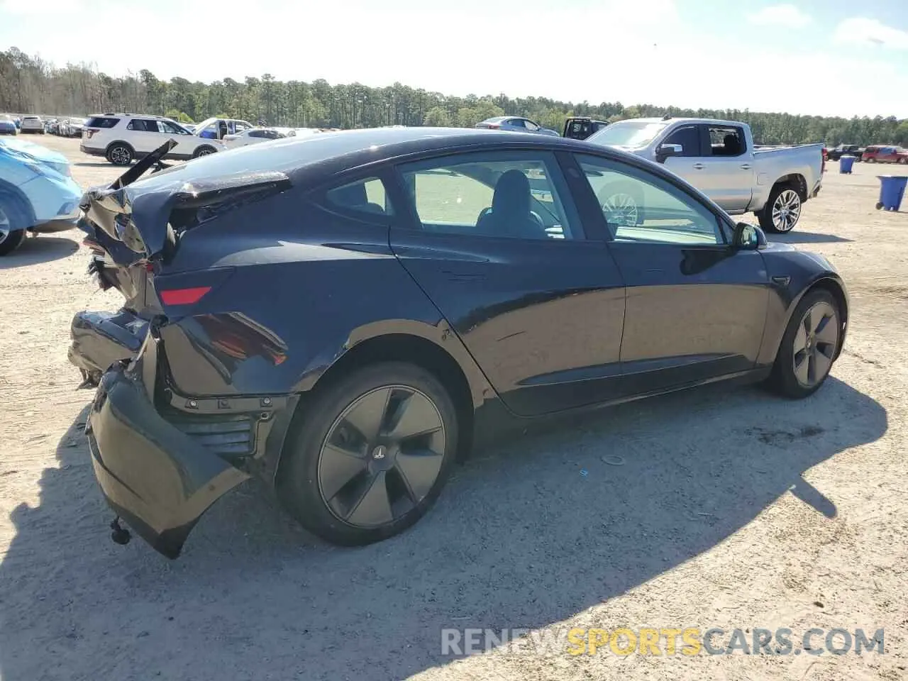 3 Photograph of a damaged car 5YJ3E1EA4MF860447 TESLA MODEL 3 2021
