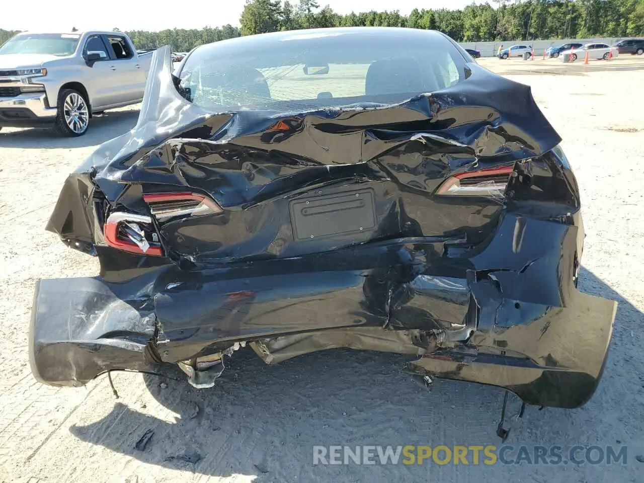 6 Photograph of a damaged car 5YJ3E1EA4MF860447 TESLA MODEL 3 2021