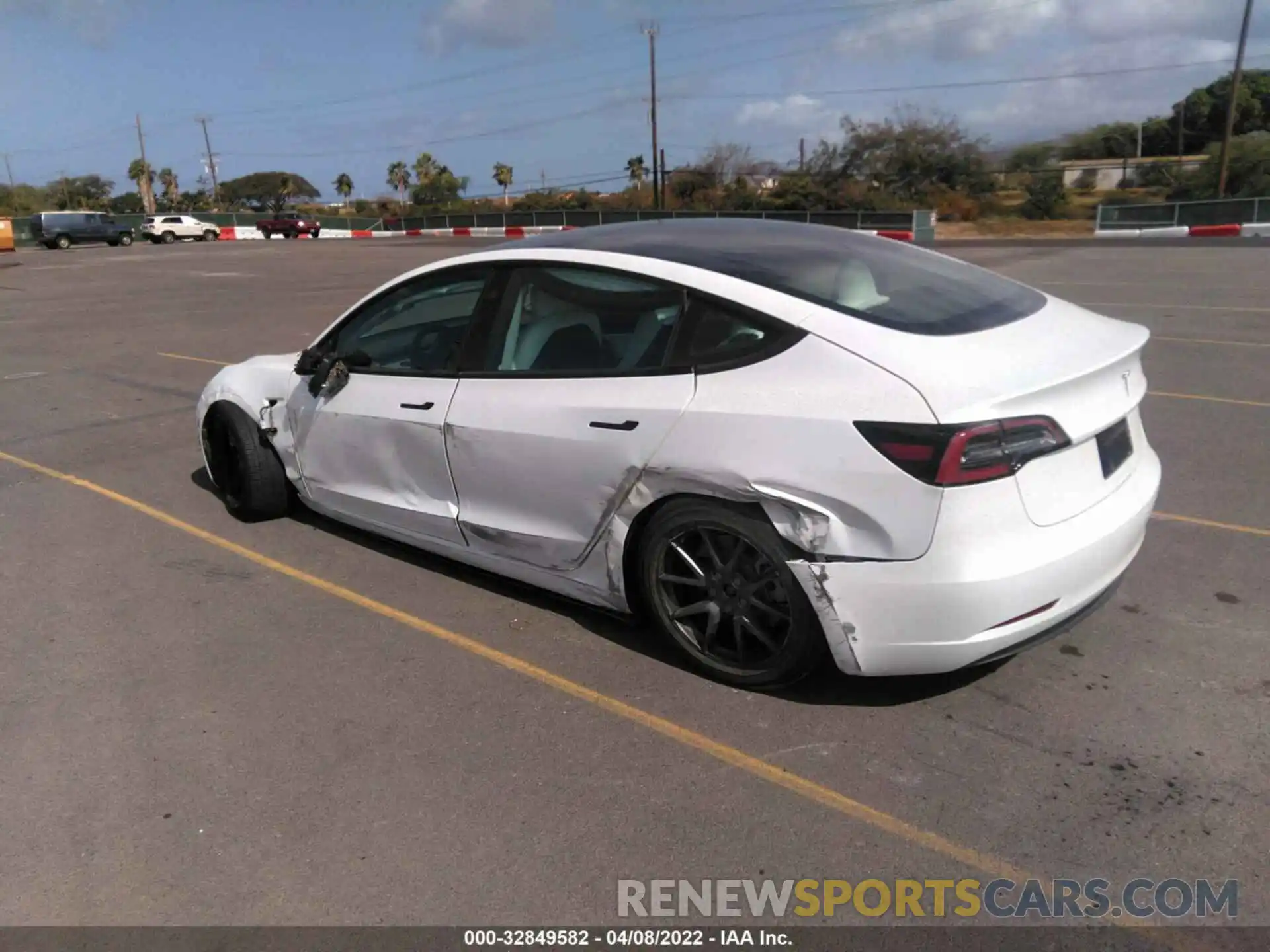 3 Photograph of a damaged car 5YJ3E1EA4MF908562 TESLA MODEL 3 2021