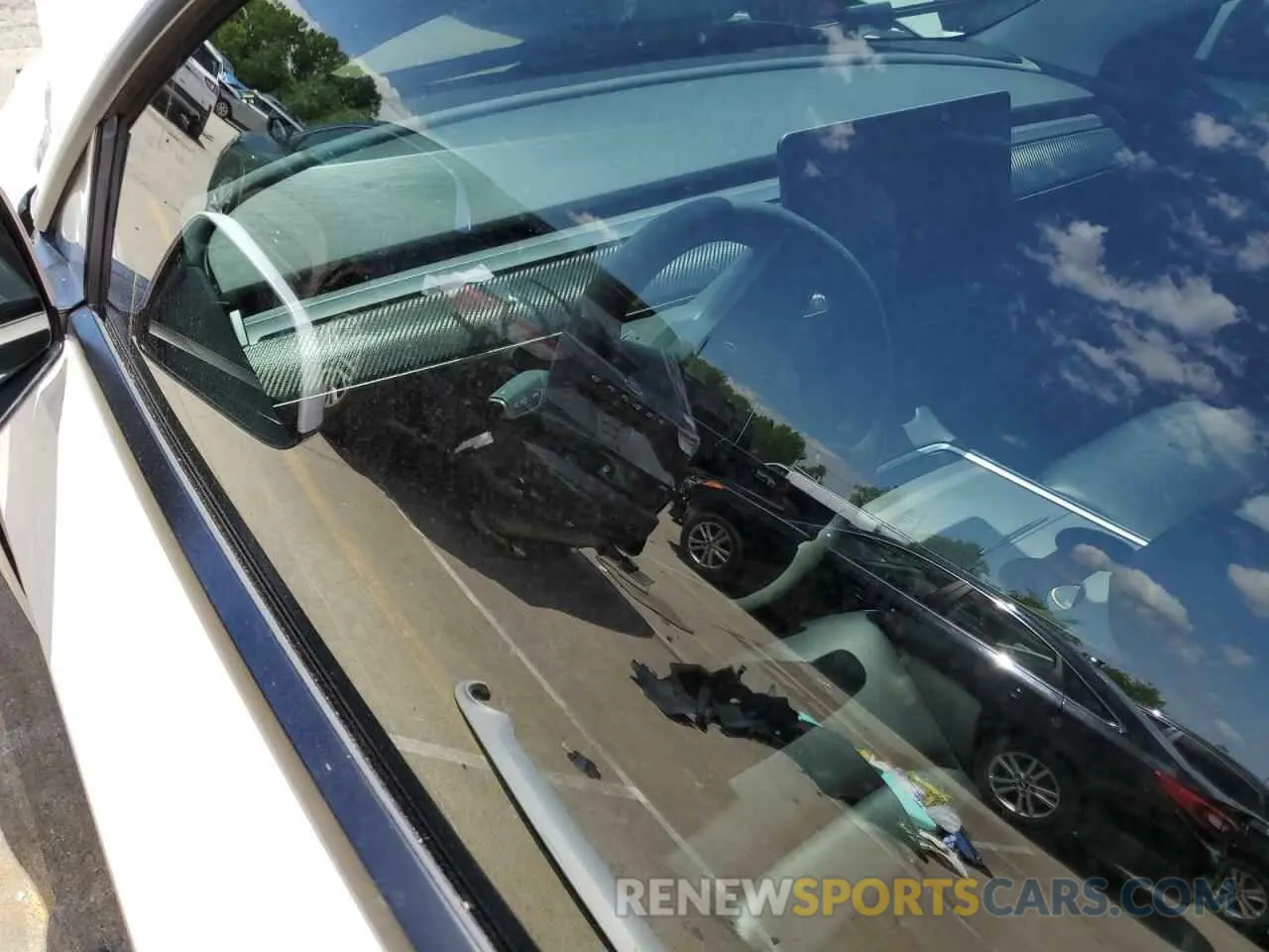 9 Photograph of a damaged car 5YJ3E1EA4MF929654 TESLA MODEL 3 2021