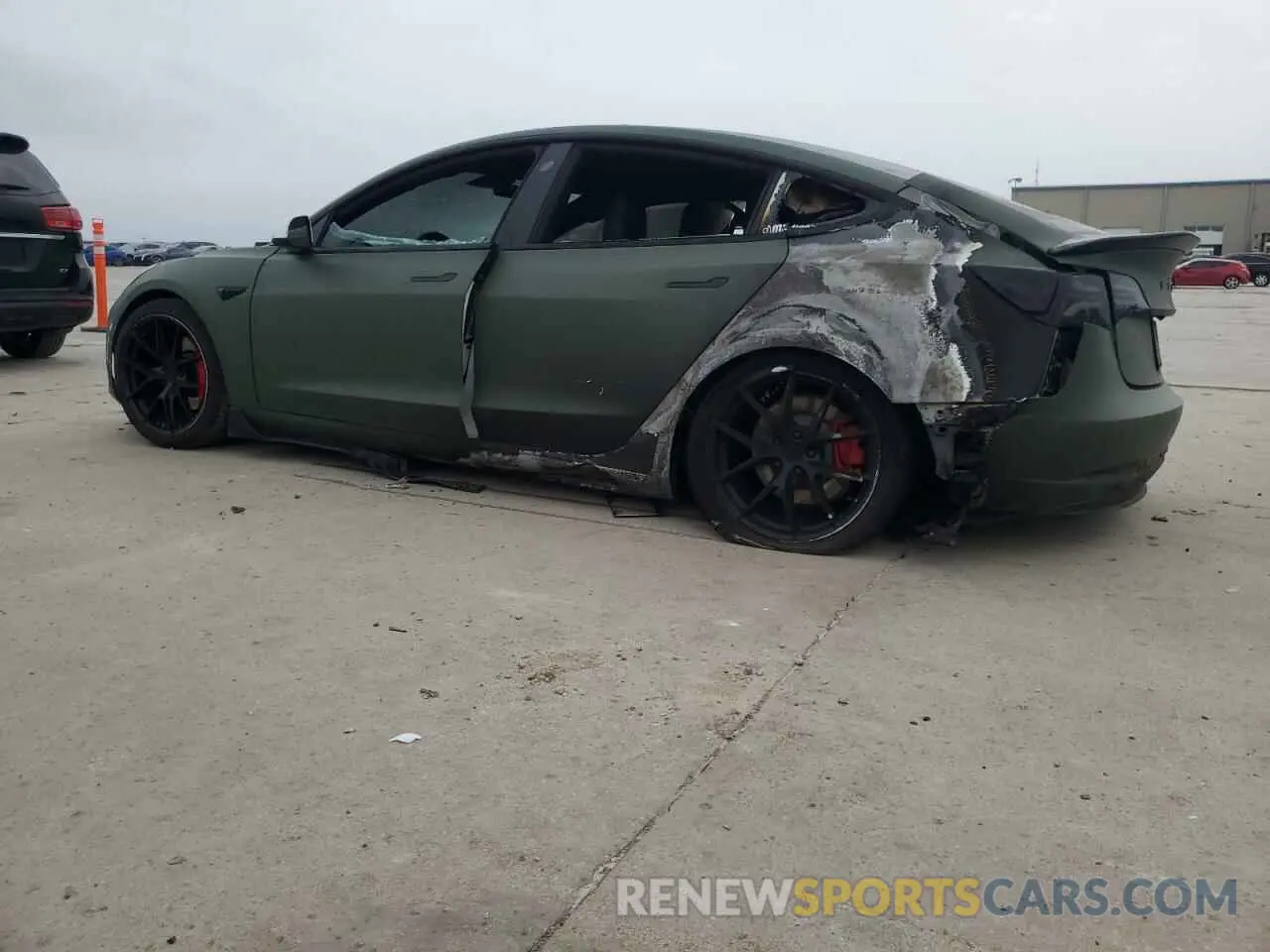 2 Photograph of a damaged car 5YJ3E1EA4MF977784 TESLA MODEL 3 2021