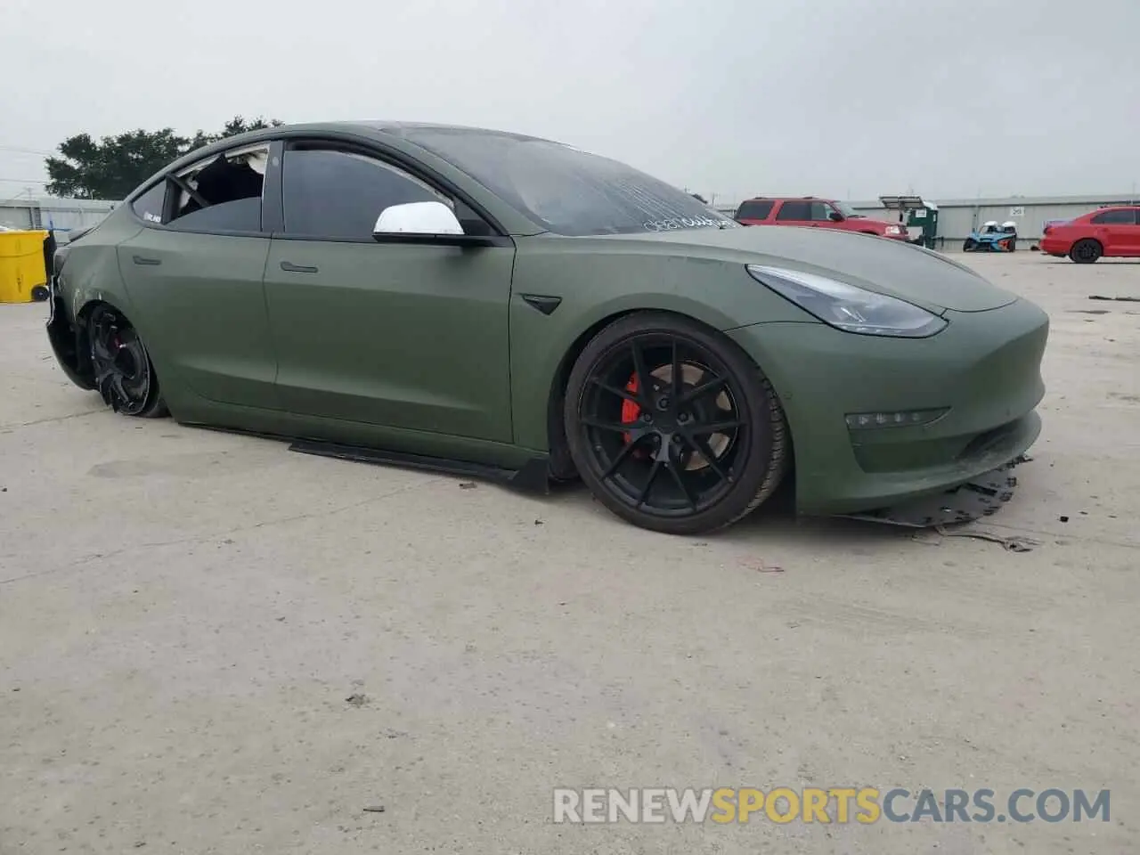 4 Photograph of a damaged car 5YJ3E1EA4MF977784 TESLA MODEL 3 2021