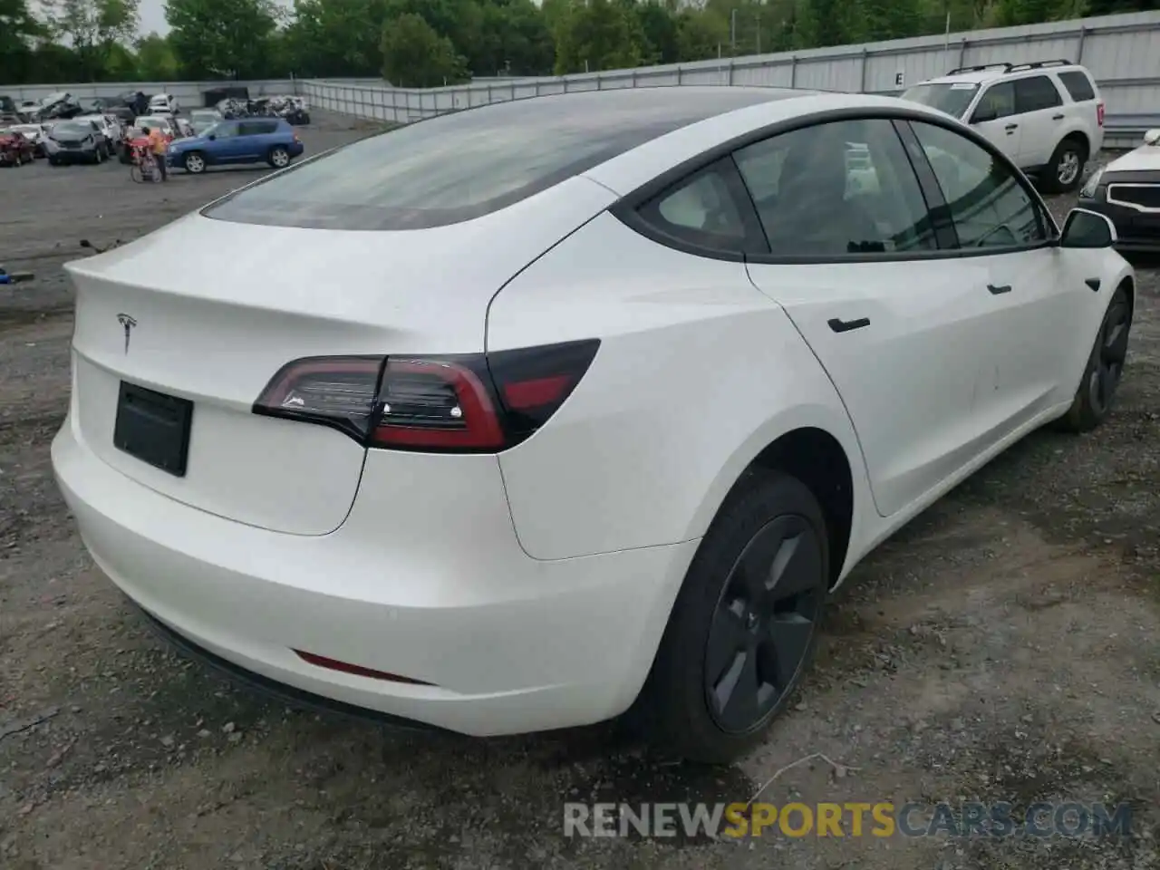 4 Photograph of a damaged car 5YJ3E1EA4MF981883 TESLA MODEL 3 2021