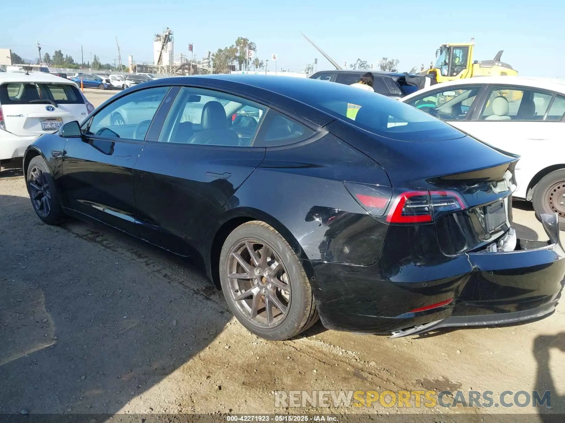 3 Photograph of a damaged car 5YJ3E1EA4MF982032 TESLA MODEL 3 2021