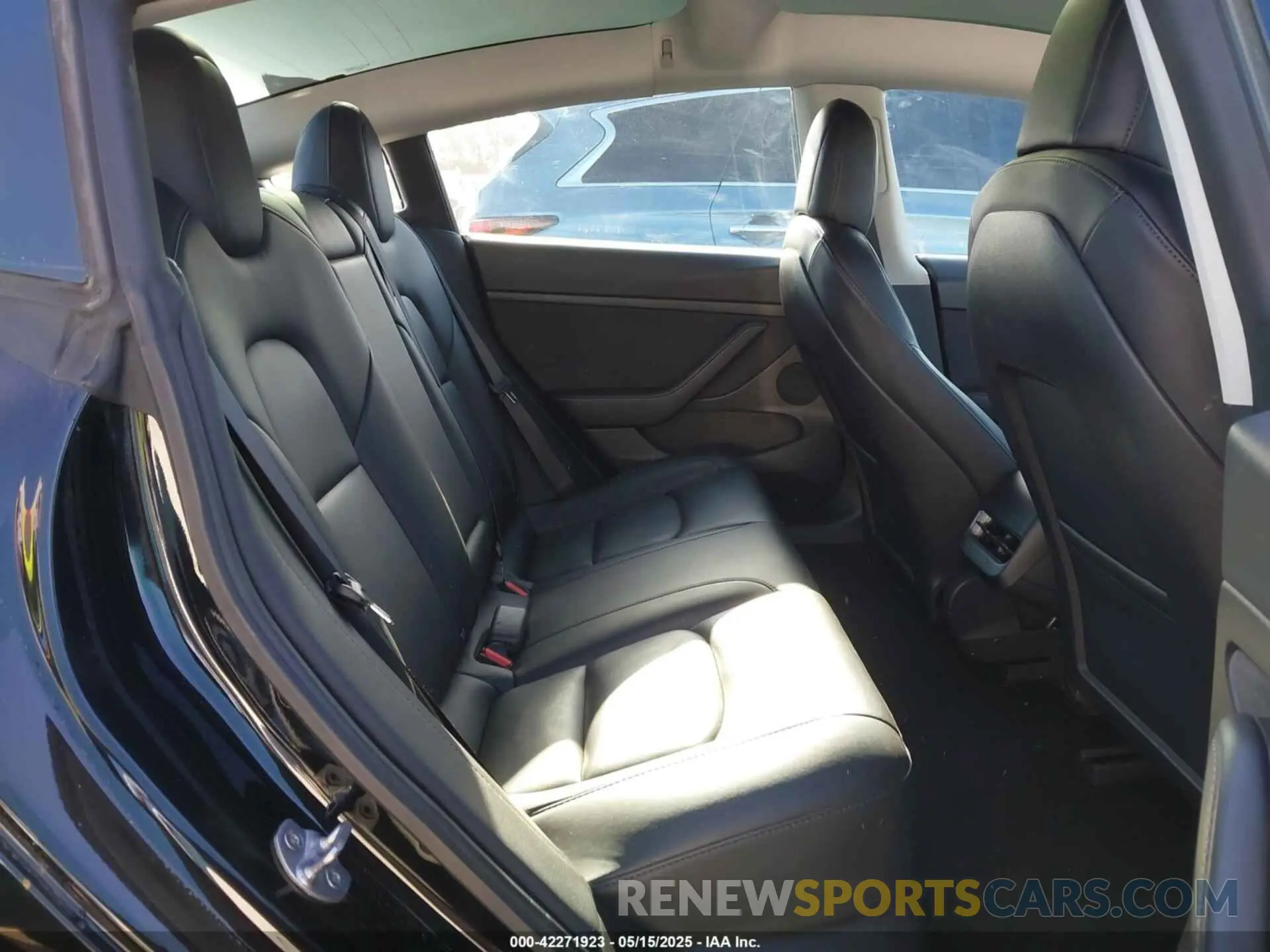 8 Photograph of a damaged car 5YJ3E1EA4MF982032 TESLA MODEL 3 2021