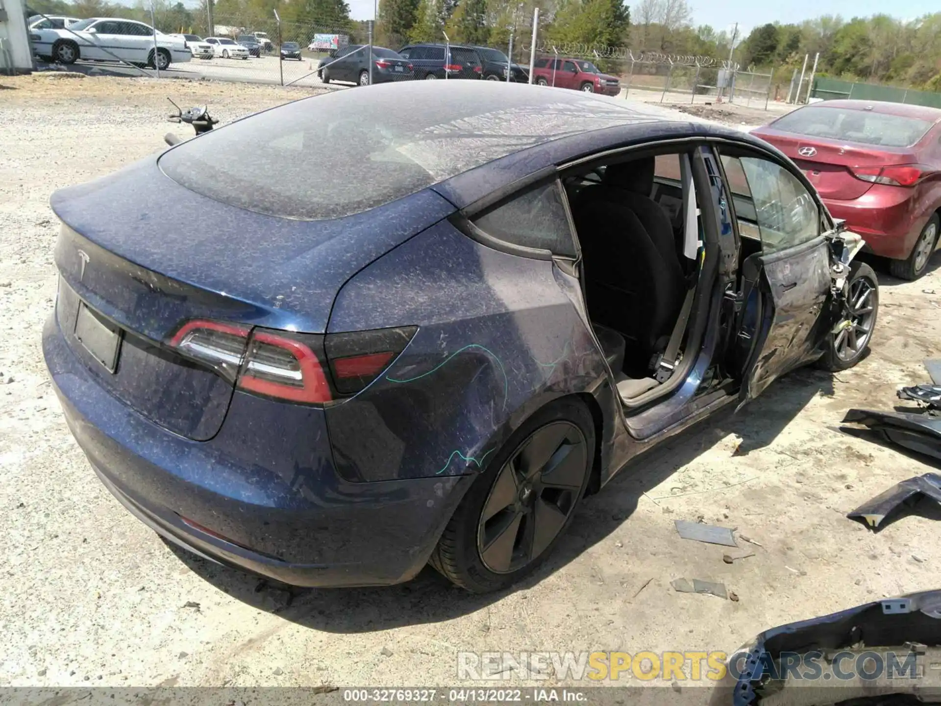 4 Photograph of a damaged car 5YJ3E1EA4MF986226 TESLA MODEL 3 2021