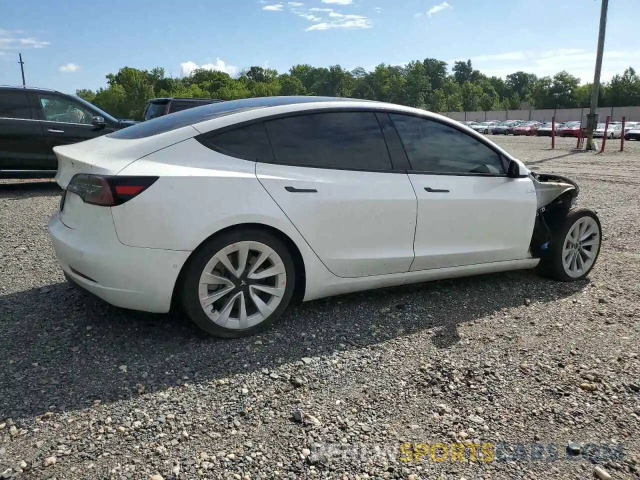 3 Photograph of a damaged car 5YJ3E1EA4MF987781 TESLA MODEL 3 2021