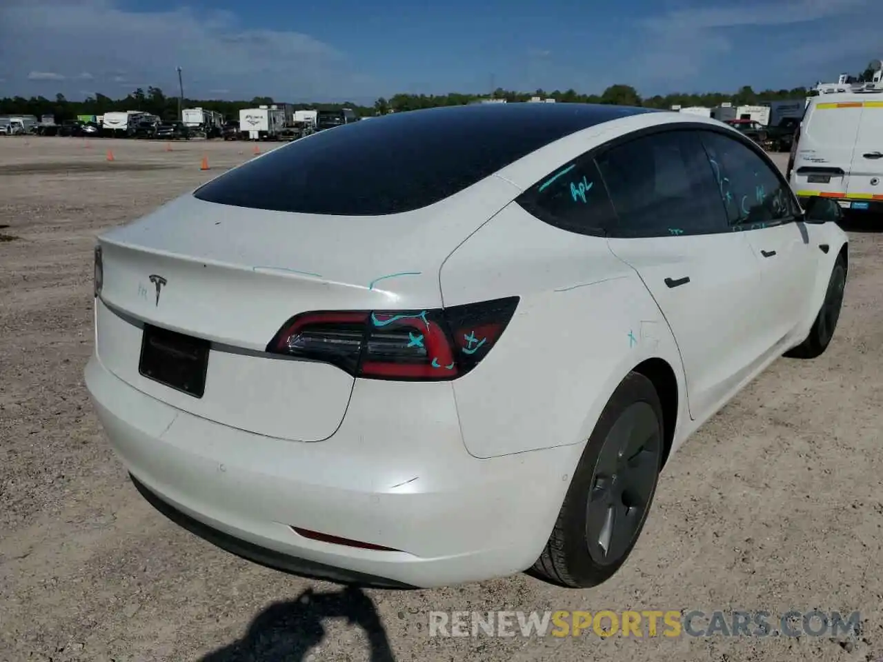 4 Photograph of a damaged car 5YJ3E1EA4MF991541 TESLA MODEL 3 2021