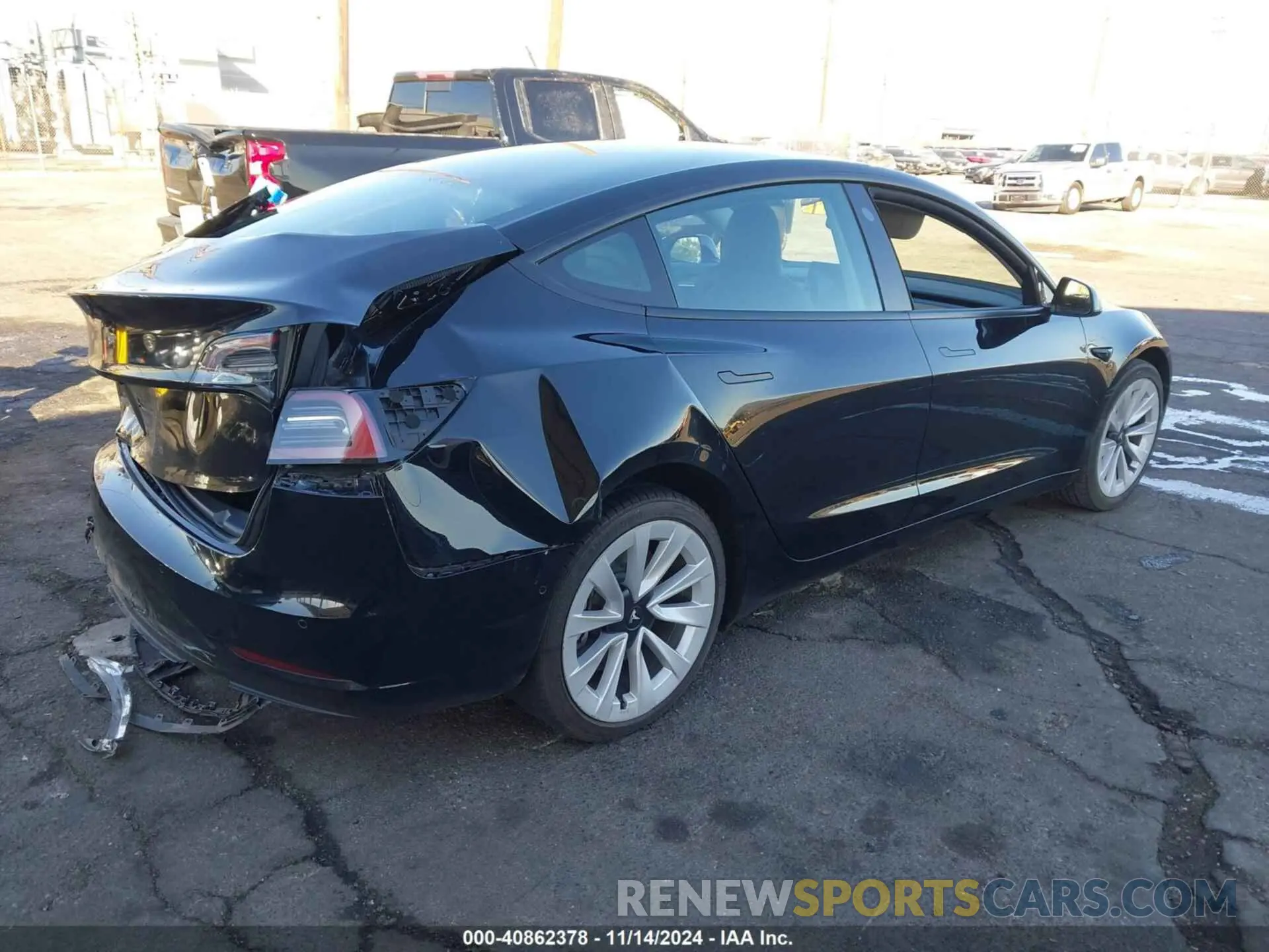 4 Photograph of a damaged car 5YJ3E1EA4MF998473 TESLA MODEL 3 2021