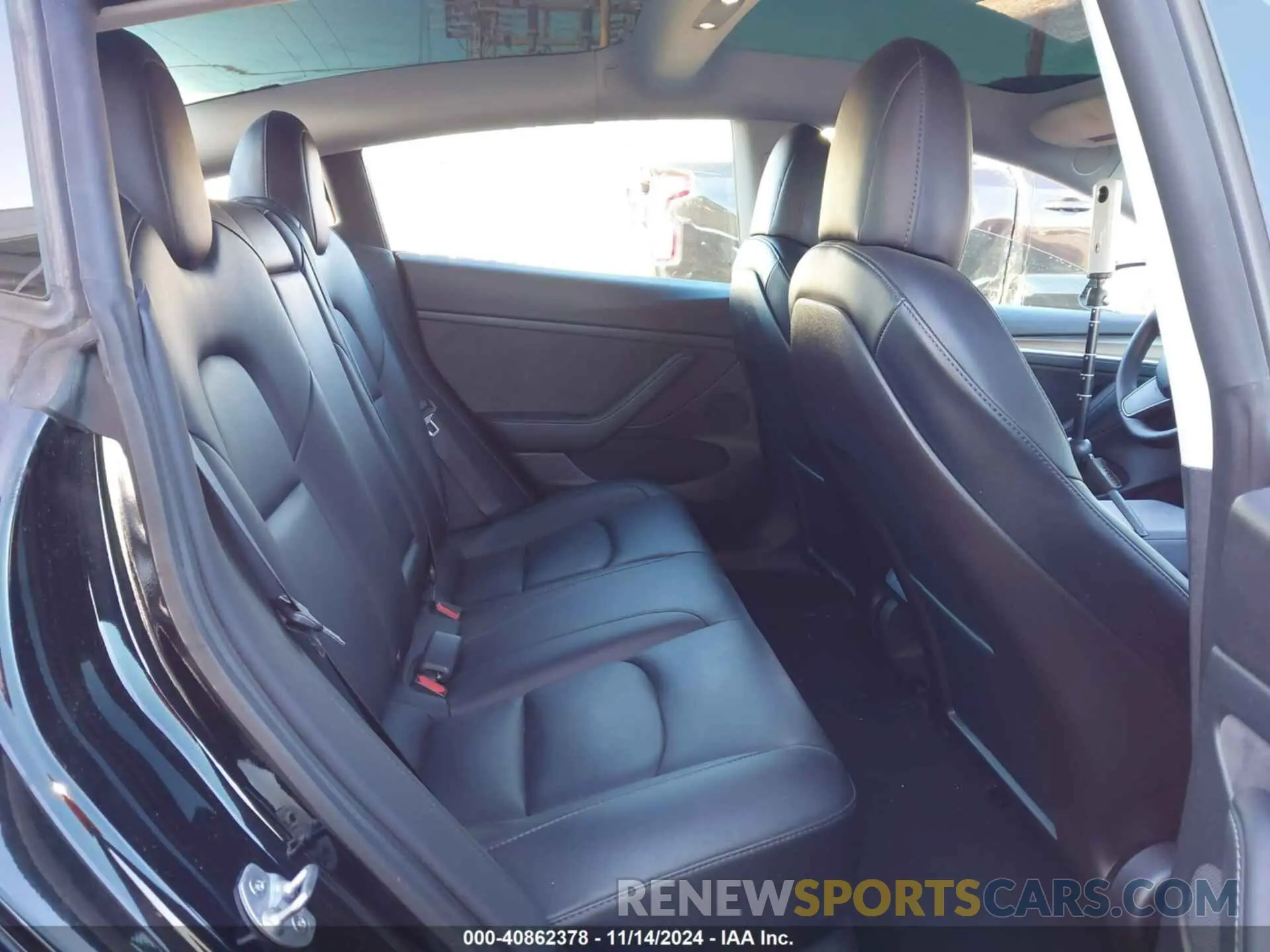 8 Photograph of a damaged car 5YJ3E1EA4MF998473 TESLA MODEL 3 2021