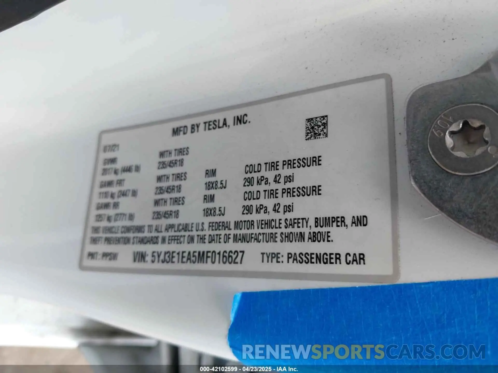 9 Photograph of a damaged car 5YJ3E1EA5MF016627 TESLA MODEL 3 2021