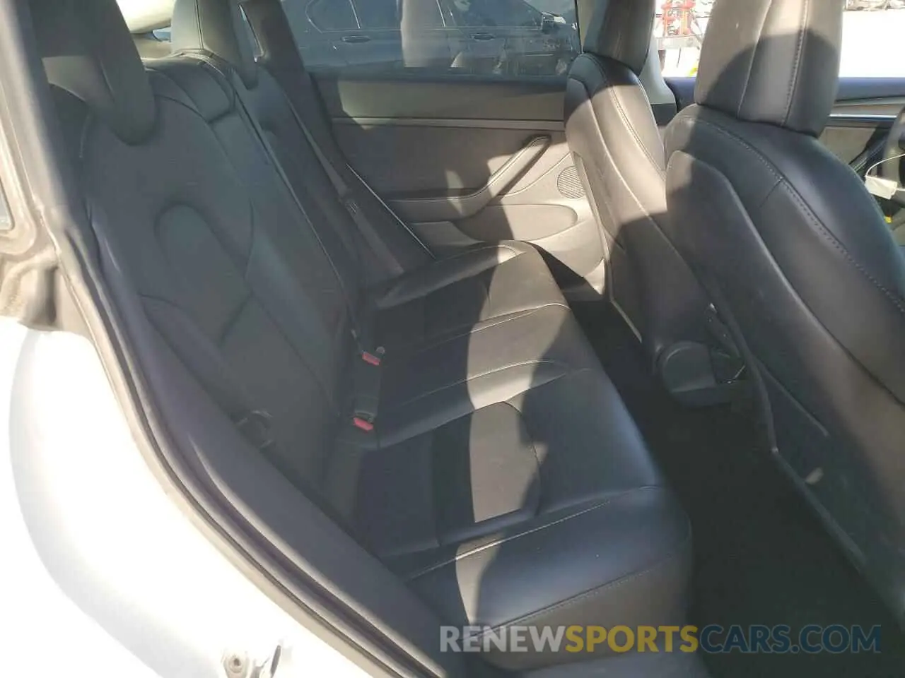 11 Photograph of a damaged car 5YJ3E1EA5MF018216 TESLA MODEL 3 2021