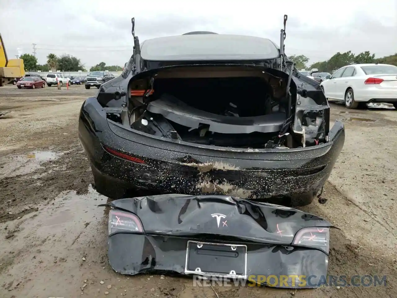 9 Photograph of a damaged car 5YJ3E1EA5MF018569 TESLA MODEL 3 2021