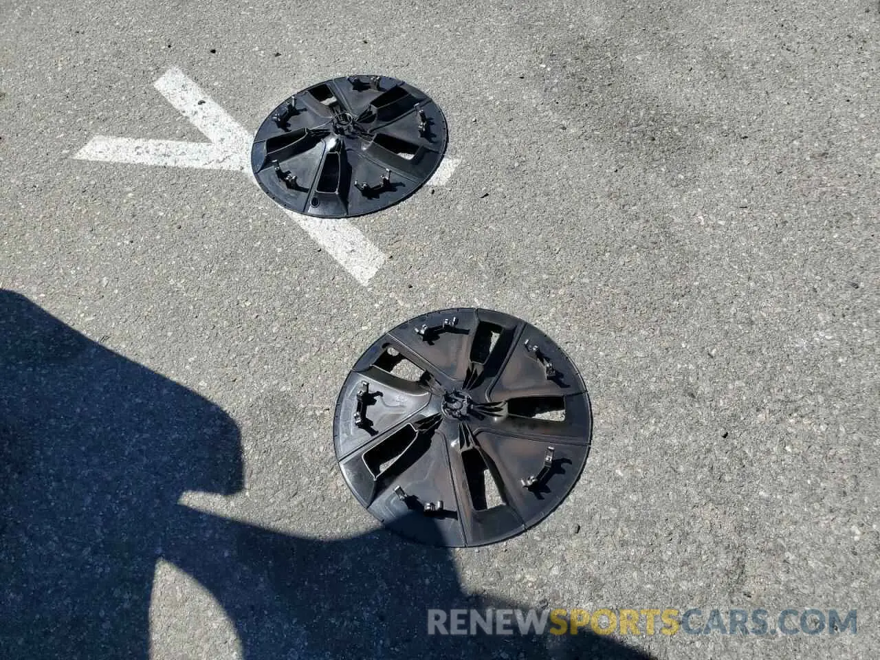12 Photograph of a damaged car 5YJ3E1EA5MF018751 TESLA MODEL 3 2021