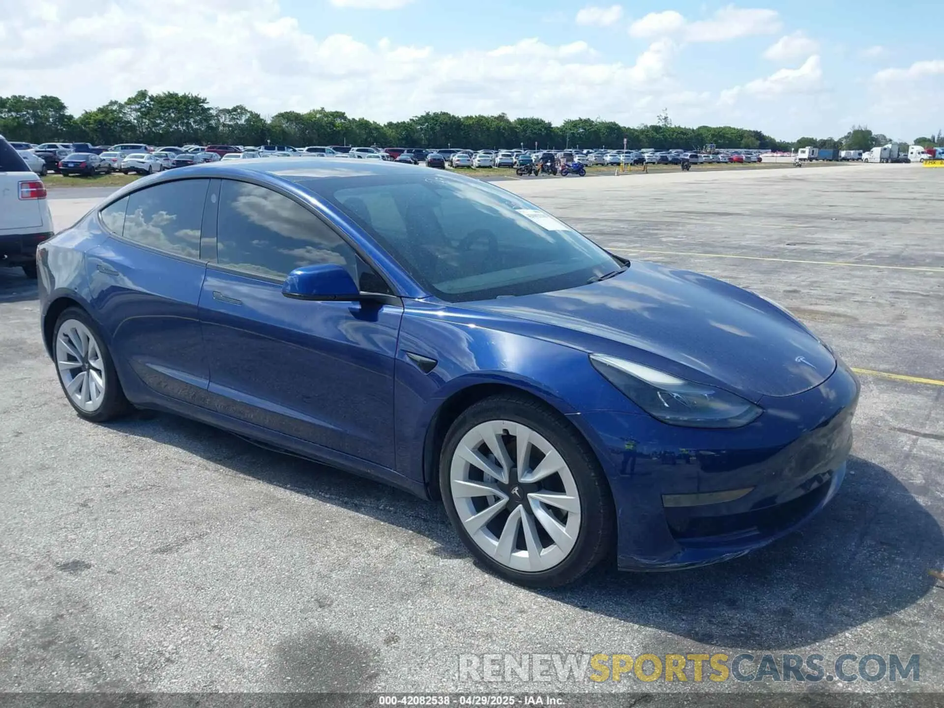 1 Photograph of a damaged car 5YJ3E1EA5MF031872 TESLA MODEL 3 2021