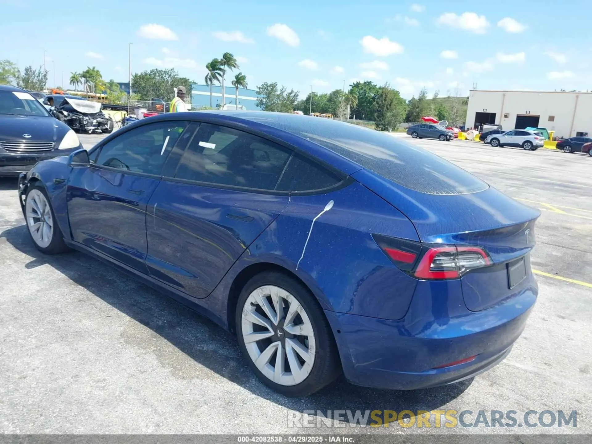 3 Photograph of a damaged car 5YJ3E1EA5MF031872 TESLA MODEL 3 2021