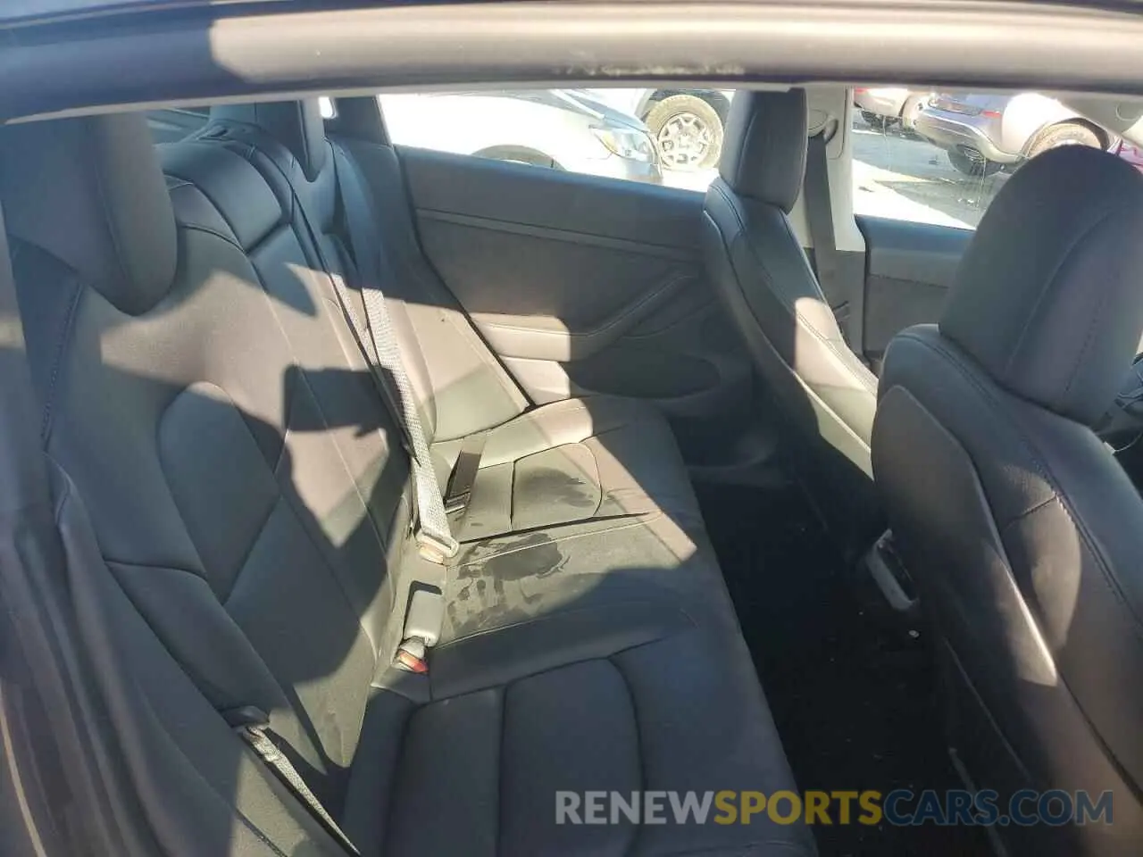 10 Photograph of a damaged car 5YJ3E1EA5MF046064 TESLA MODEL 3 2021