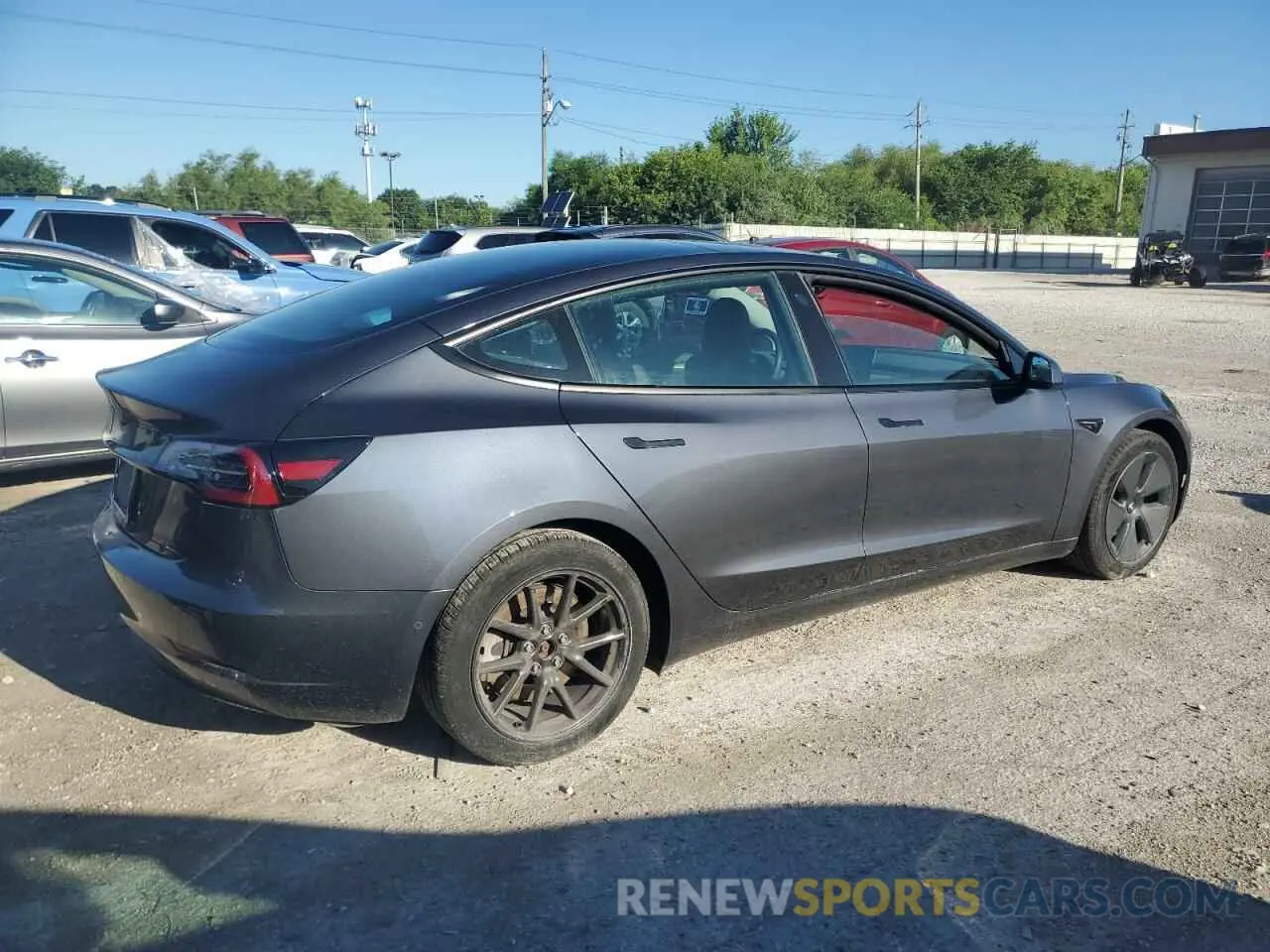 3 Photograph of a damaged car 5YJ3E1EA5MF046064 TESLA MODEL 3 2021