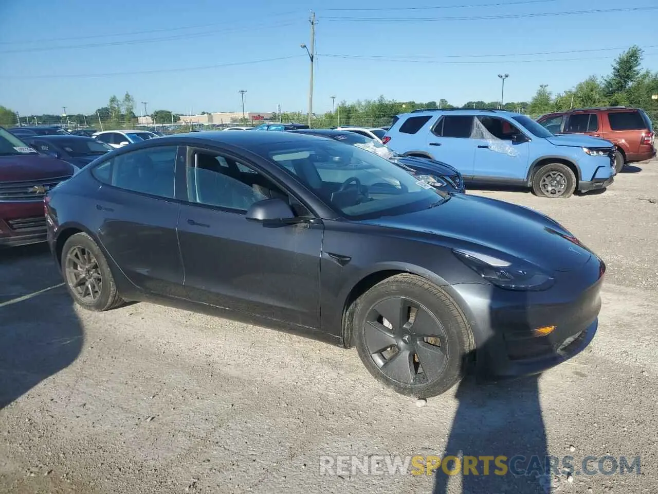 4 Photograph of a damaged car 5YJ3E1EA5MF046064 TESLA MODEL 3 2021